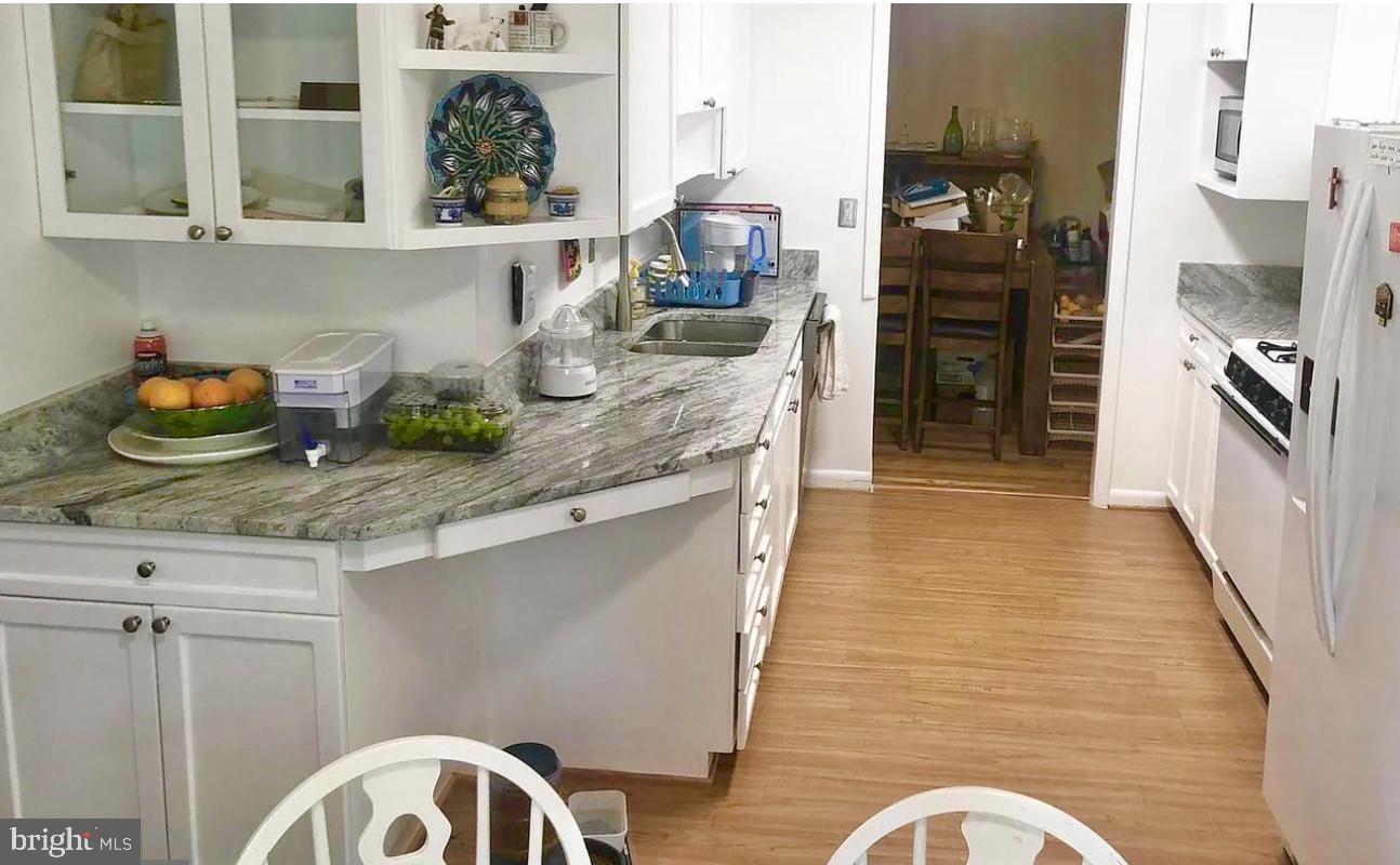 REGENCY ESTATES - Residential Lease