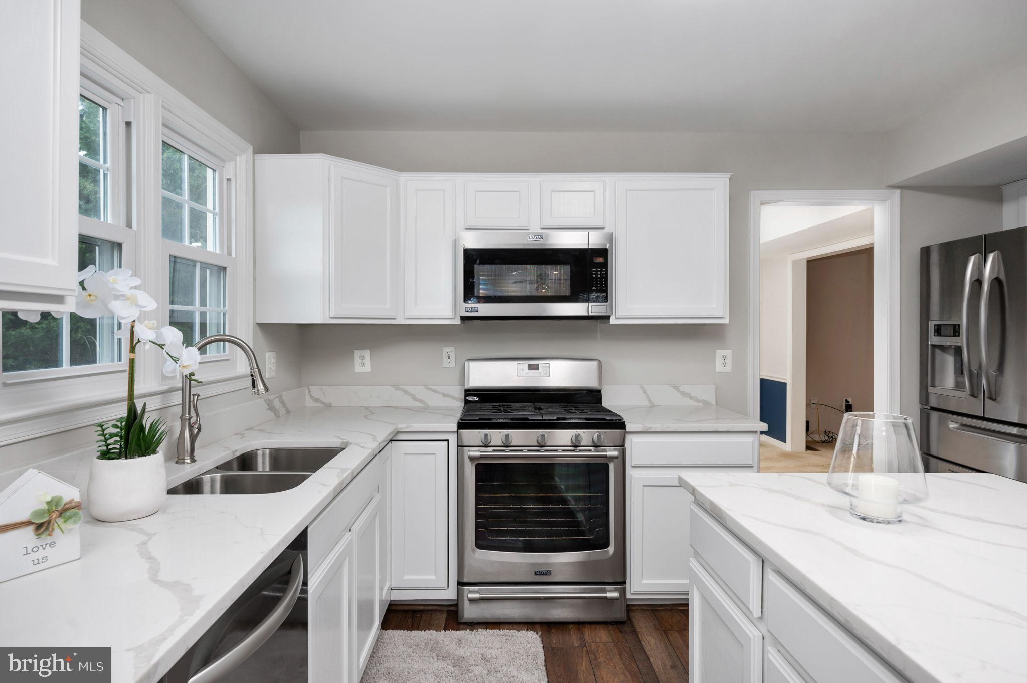 HAMPTON OAKS - Residential