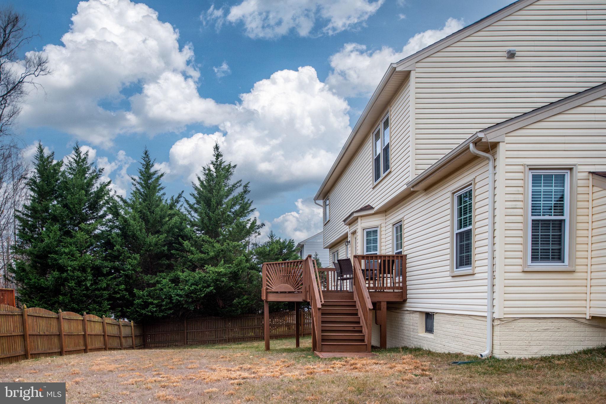 HAMPTON OAKS - Residential