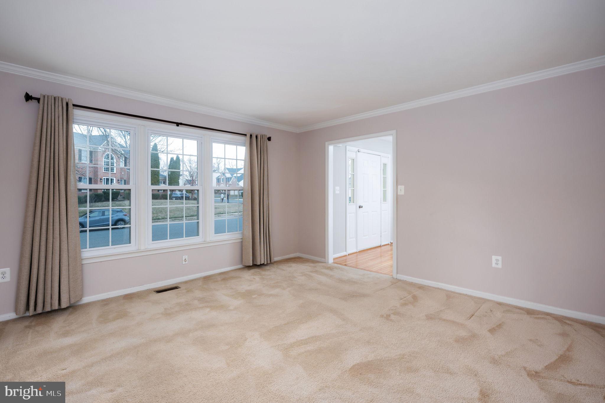 HAMPTON OAKS - Residential