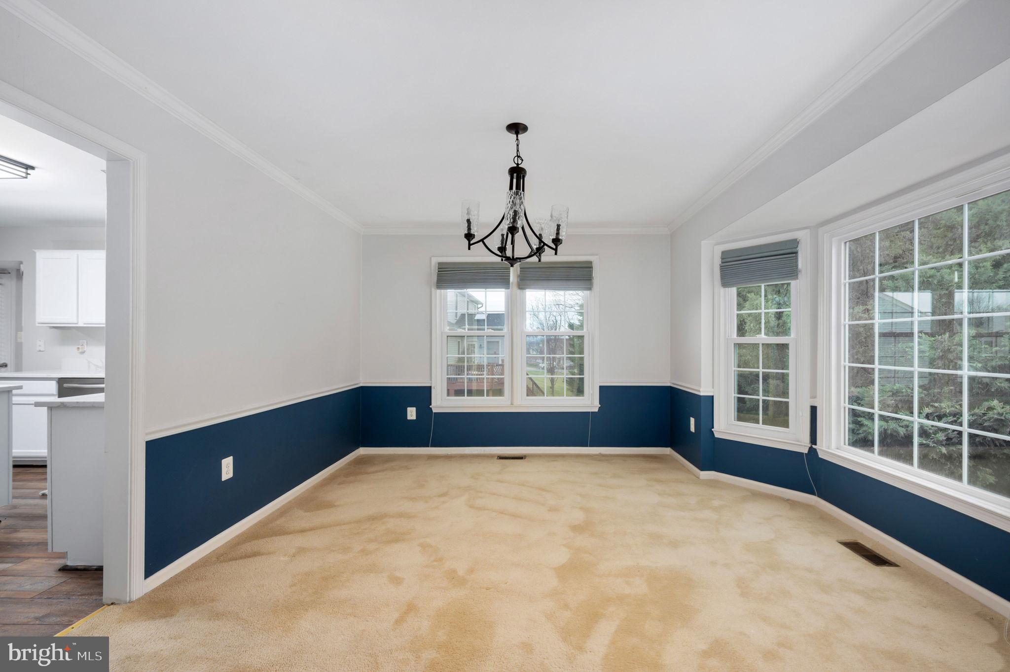 HAMPTON OAKS - Residential