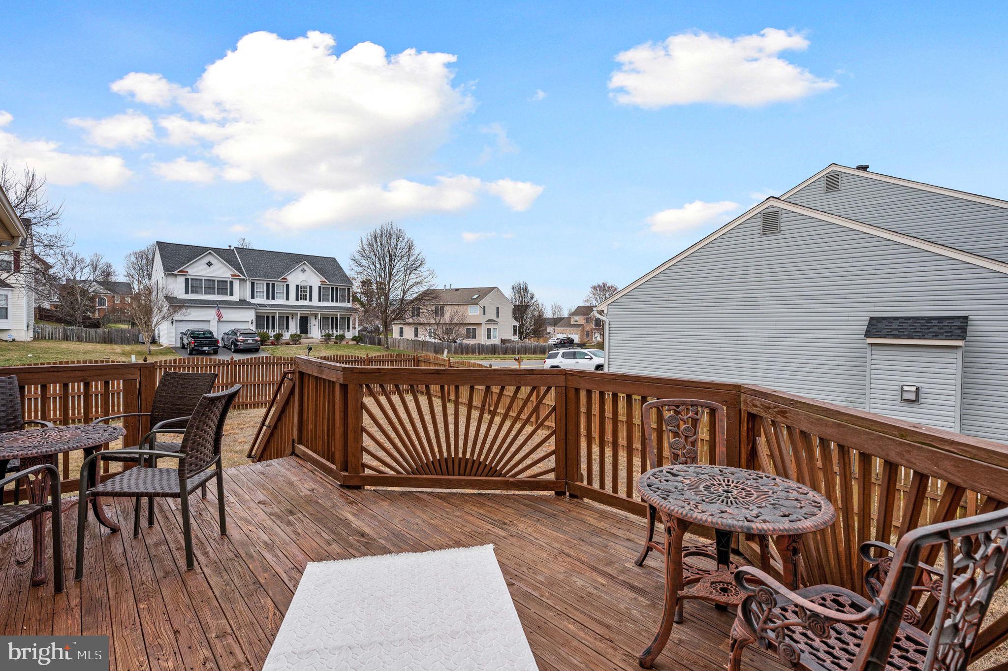 HAMPTON OAKS - Residential