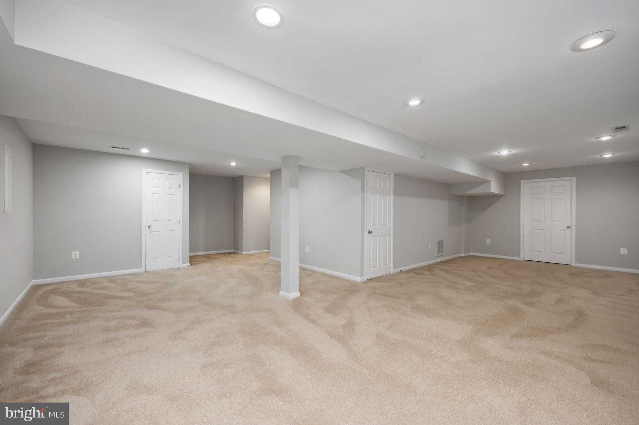 HAMPTON OAKS - Residential