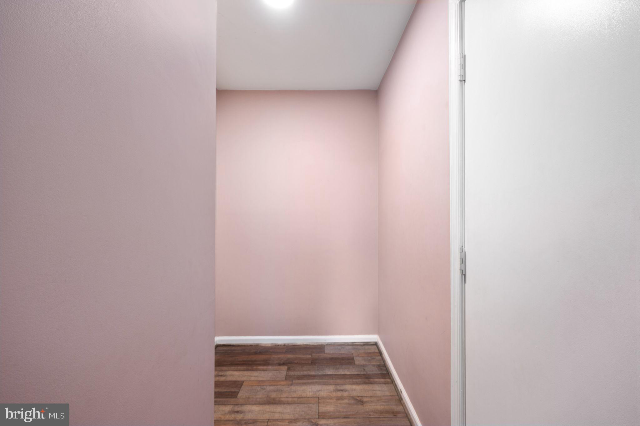 HAMPTON OAKS - Residential