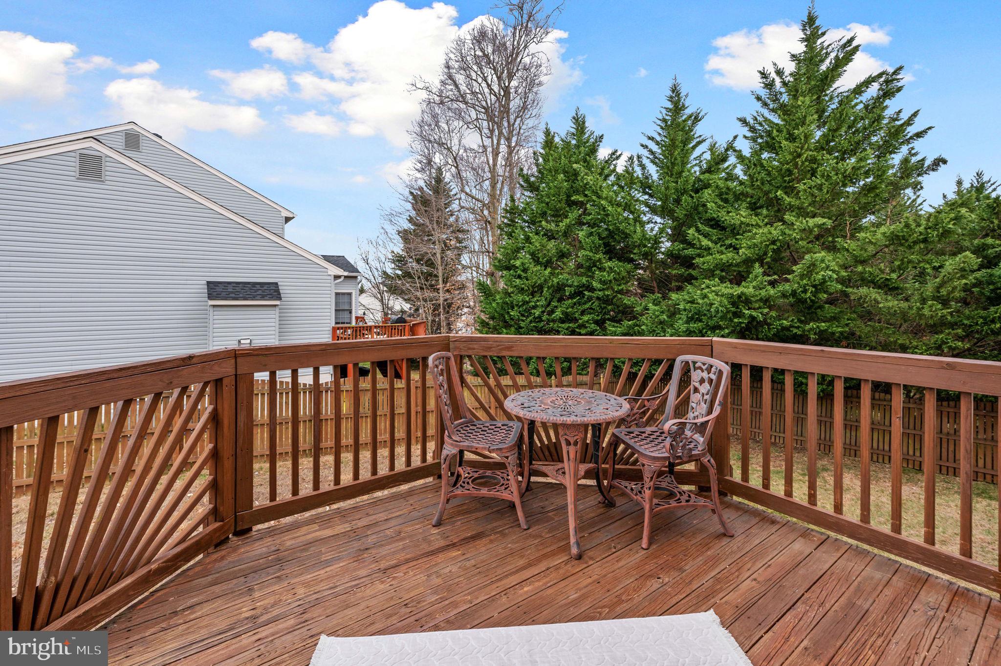 HAMPTON OAKS - Residential