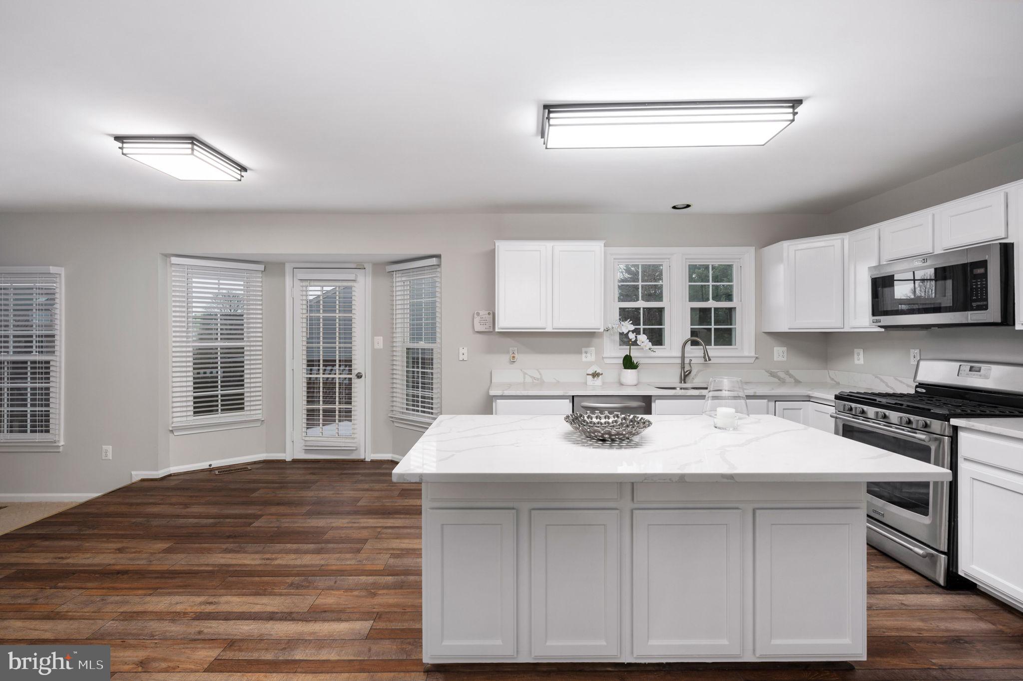 HAMPTON OAKS - Residential