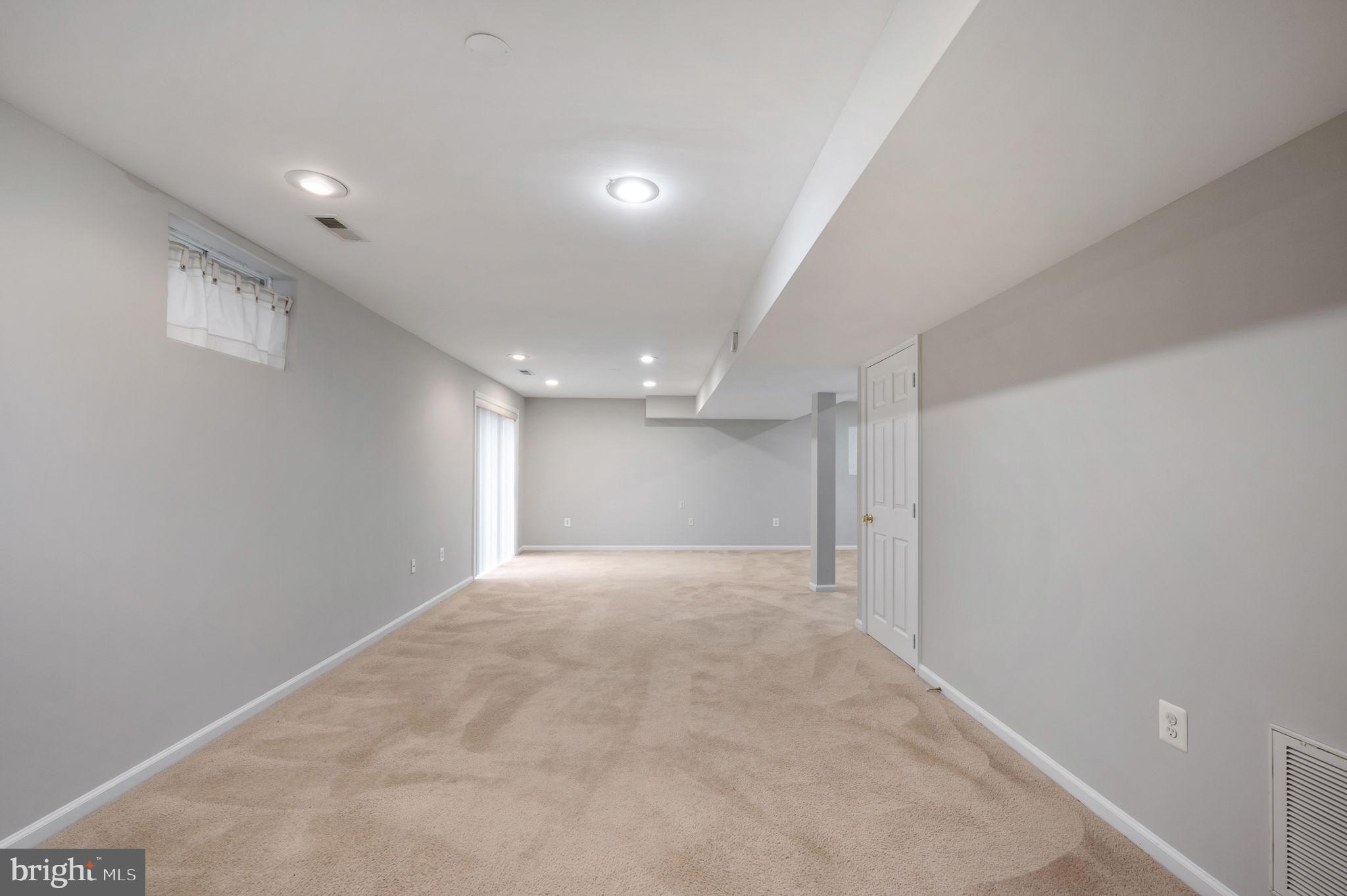 HAMPTON OAKS - Residential