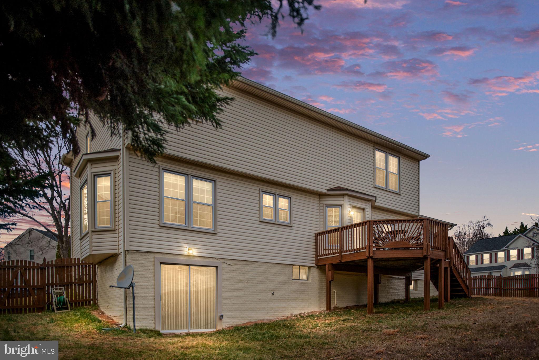 HAMPTON OAKS - Residential