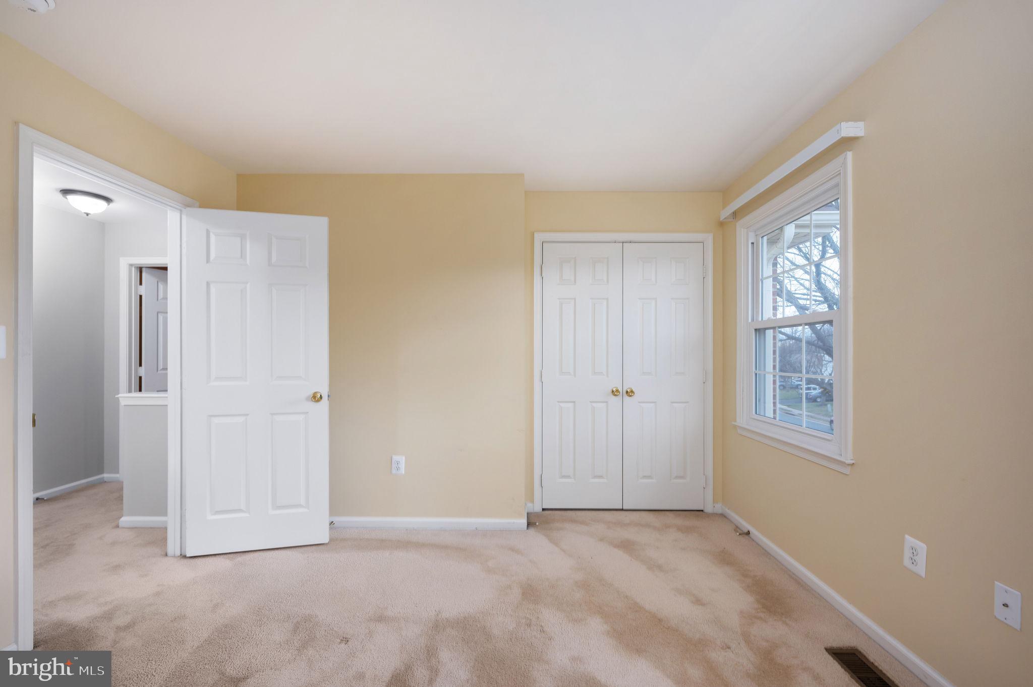 HAMPTON OAKS - Residential