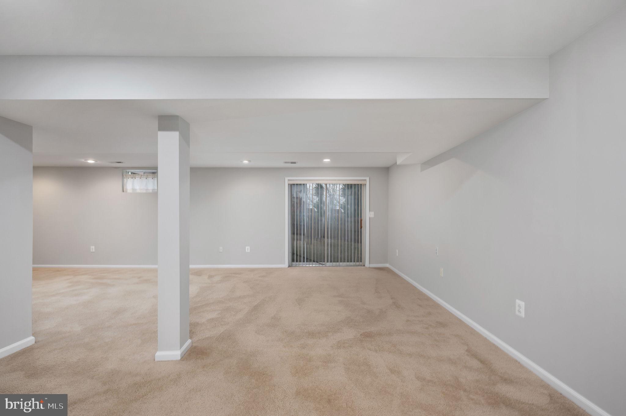 HAMPTON OAKS - Residential