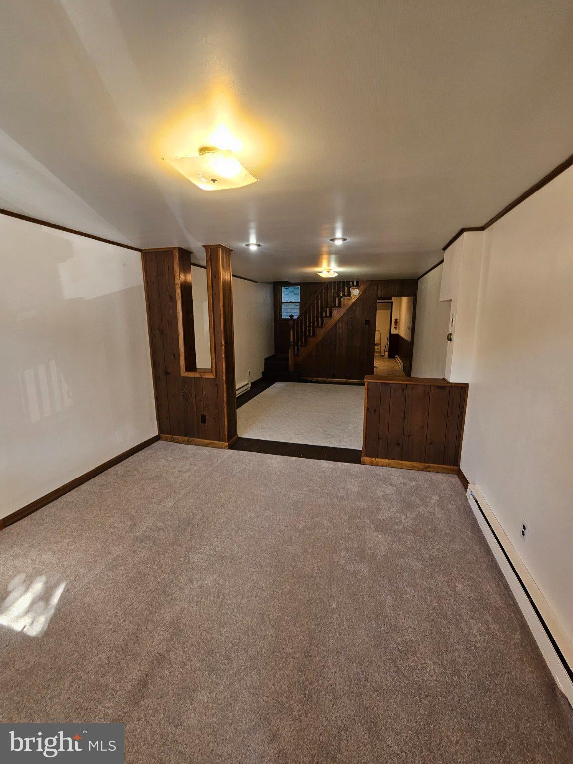 1017 E CENTRE STREET