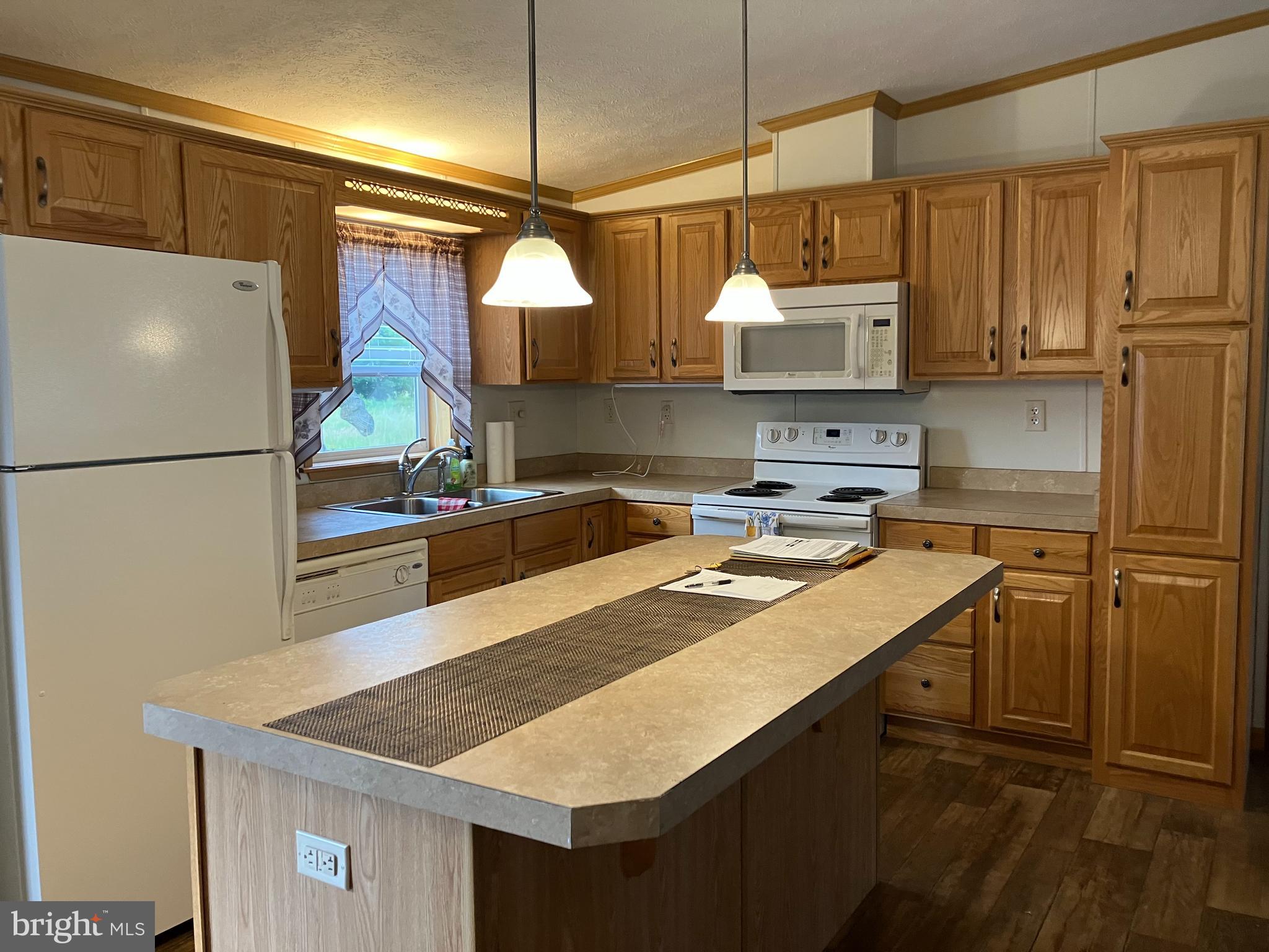 MILLBROOK MANOR MHP - Residential