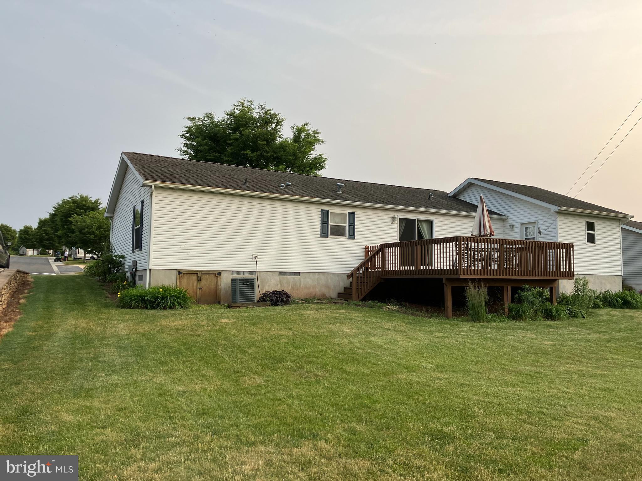 MILLBROOK MANOR MHP - Residential