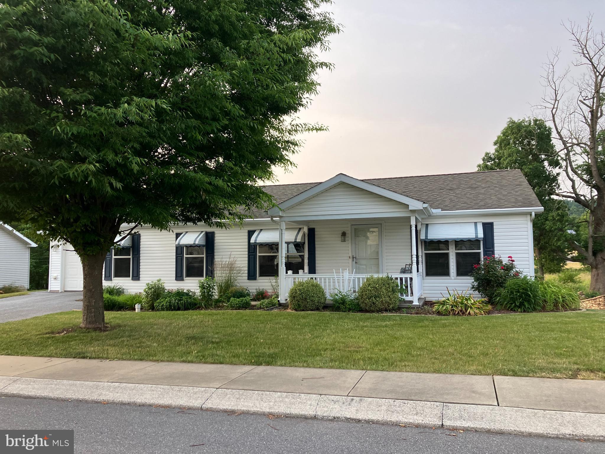 MILLBROOK MANOR MHP - Residential