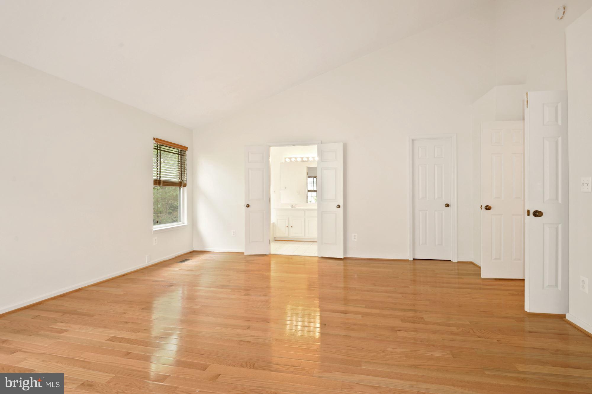 FAIR LAKES COURT - Residential Lease