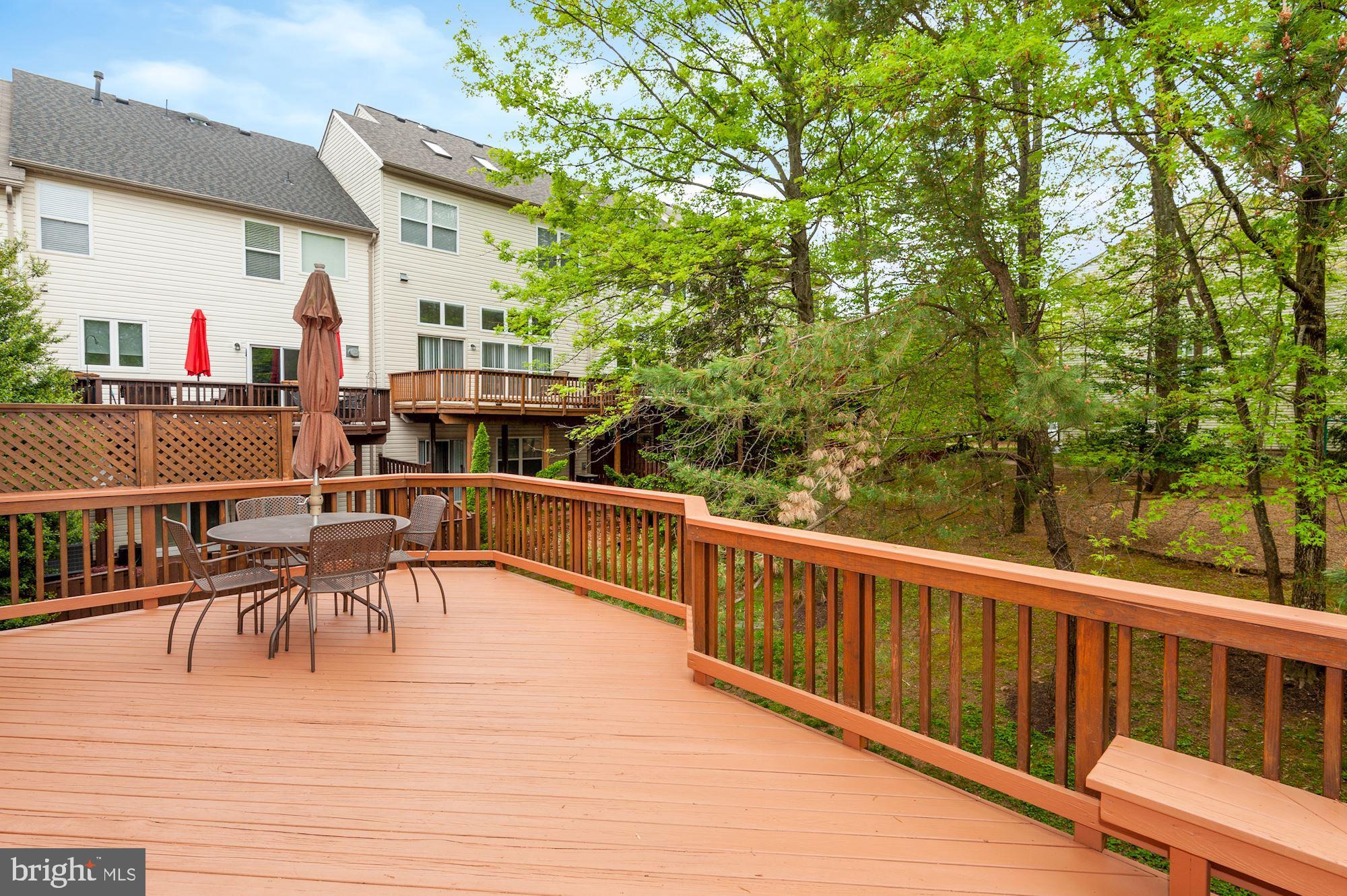 FAIR LAKES COURT - Residential Lease