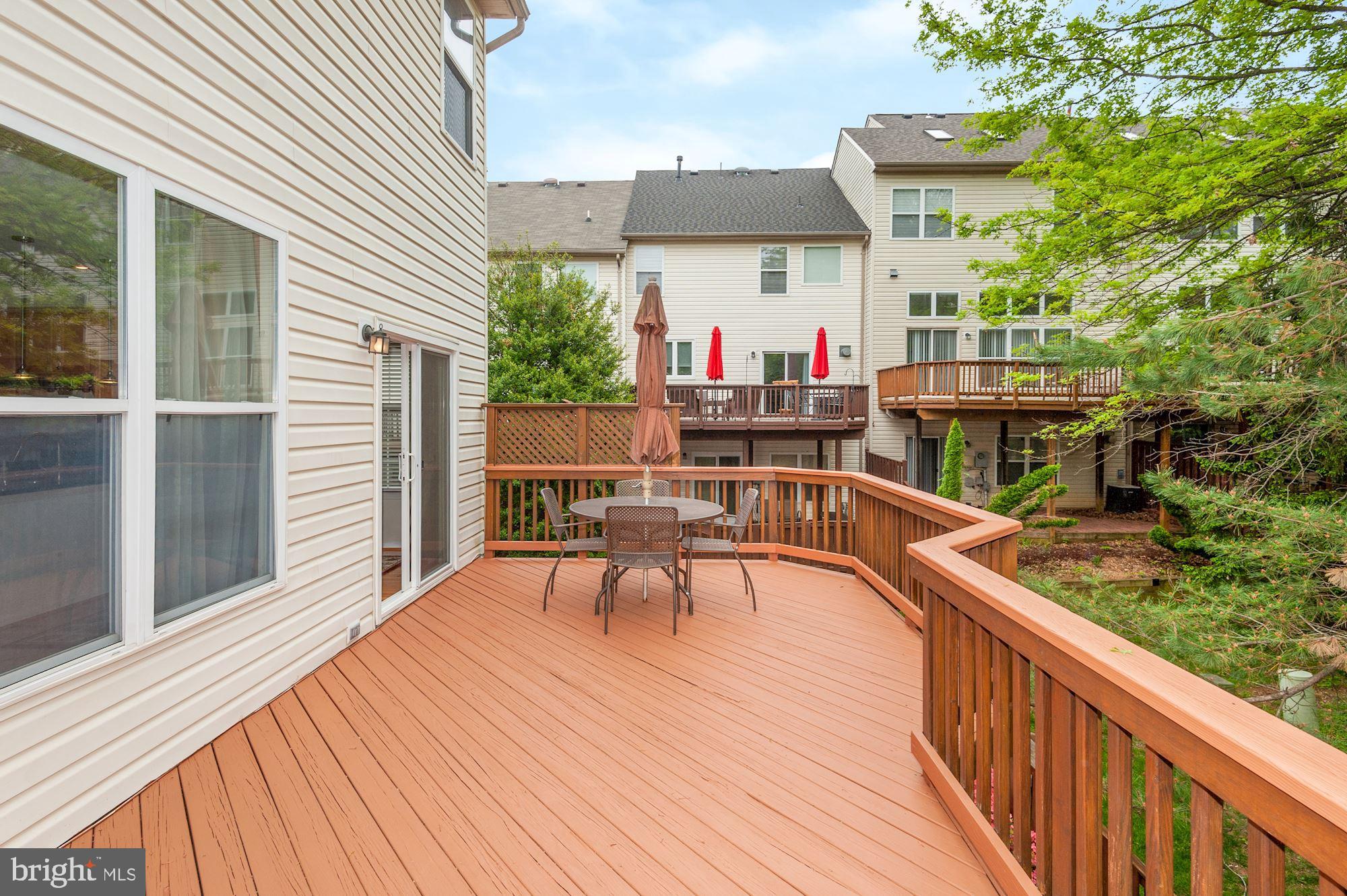 FAIR LAKES COURT - Residential Lease