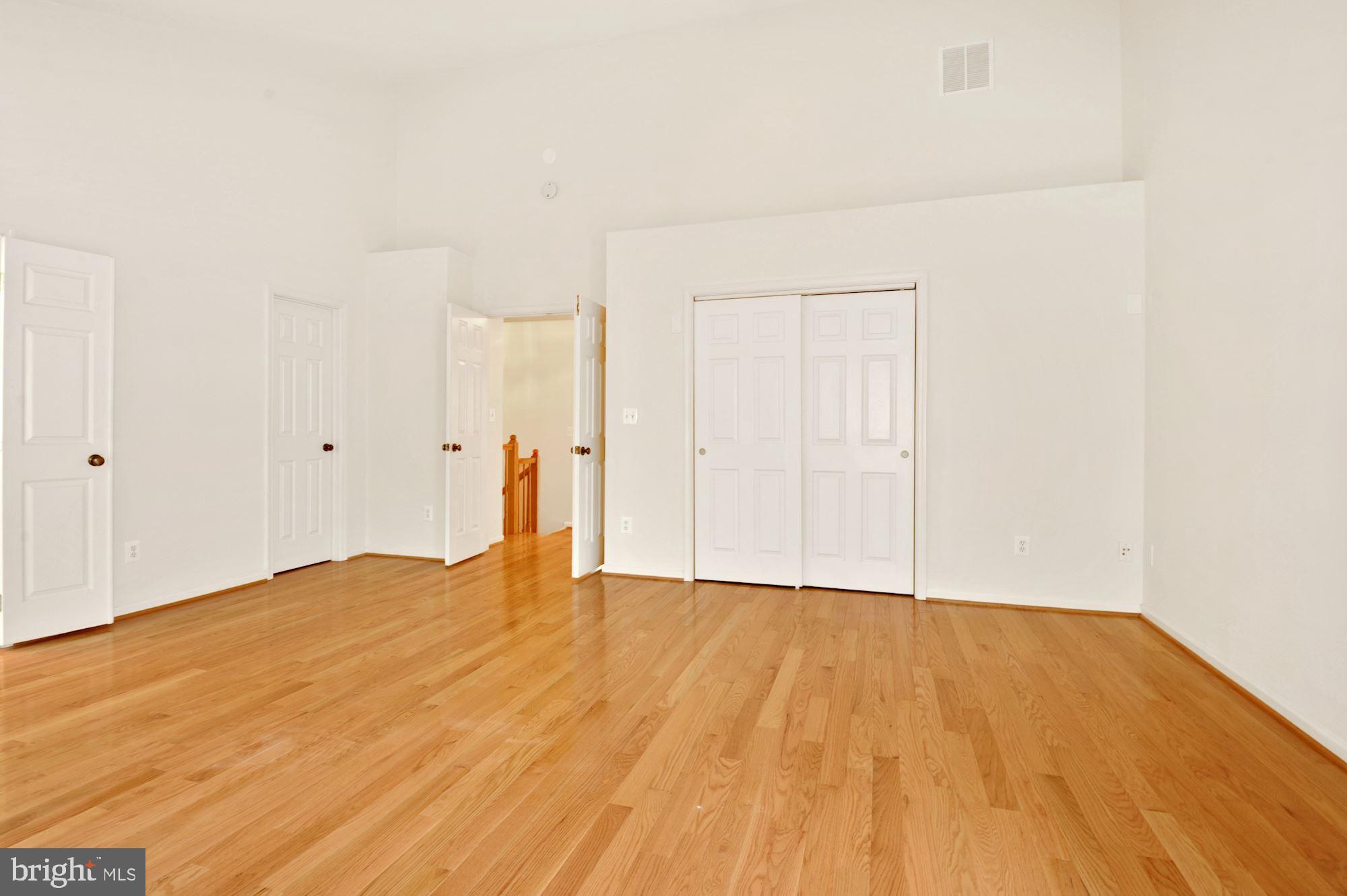 FAIR LAKES COURT - Residential Lease