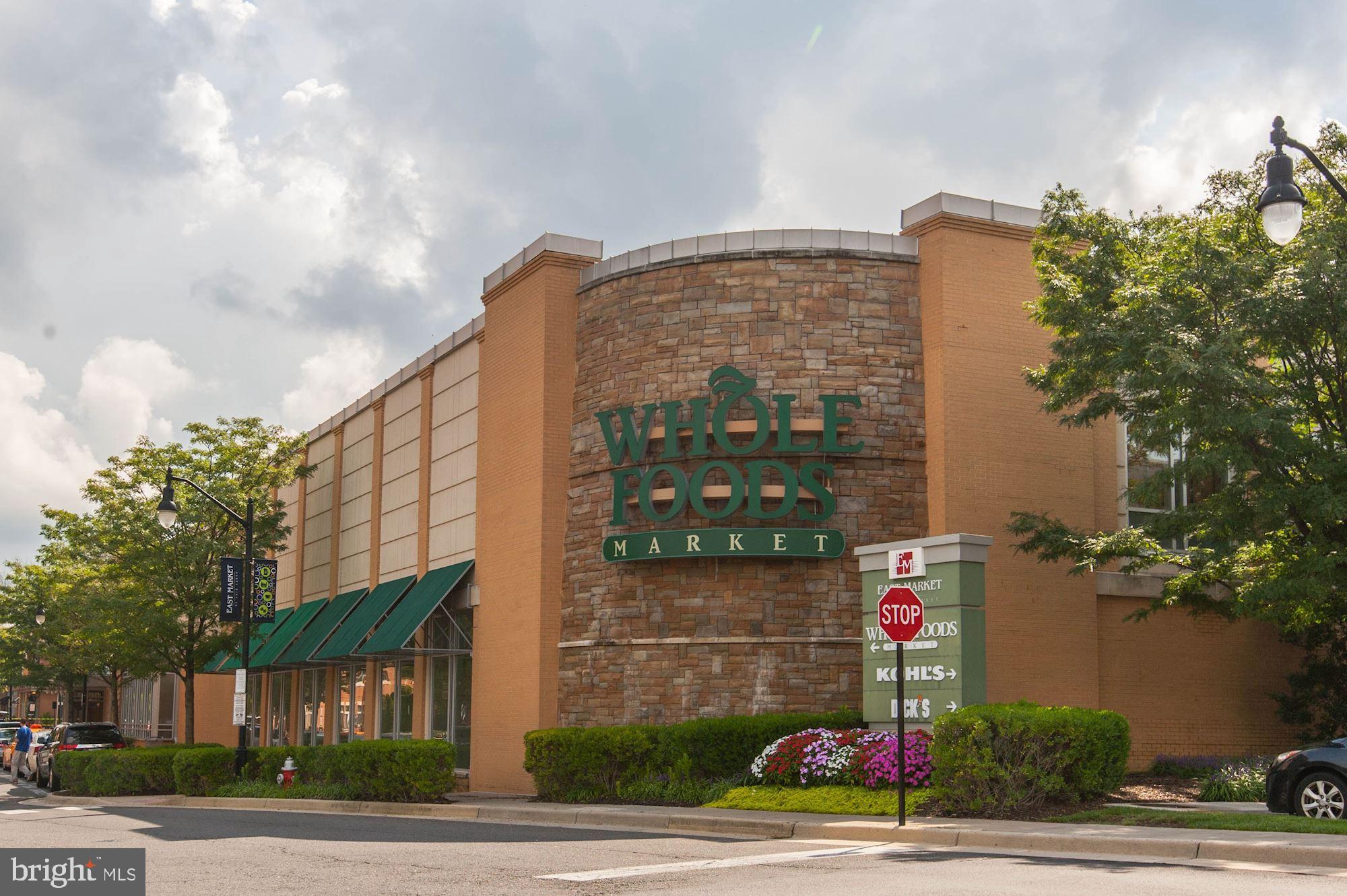 FAIR LAKES COURT - Residential Lease