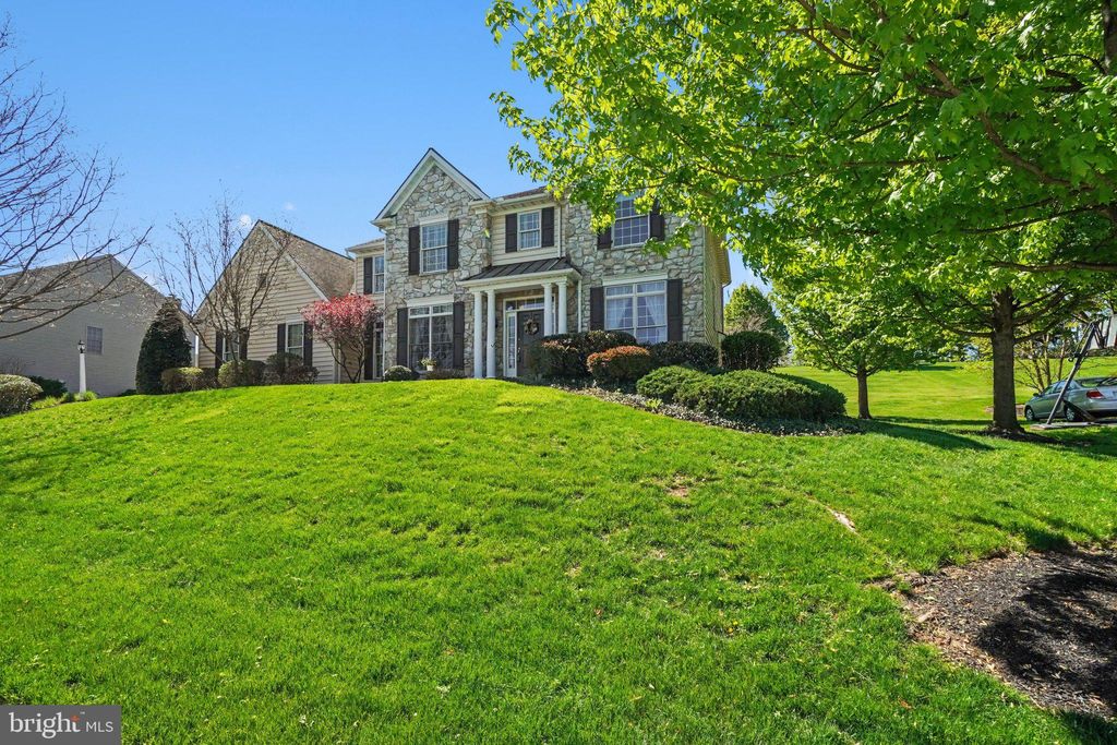 Photo of 2118 Meadow Ridge Drive, LANCASTER, PA 17601 (MLS # PALA2086350)