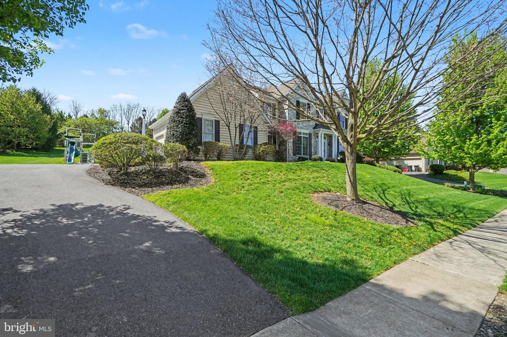 2118 MEADOW RIDGE DRIVE