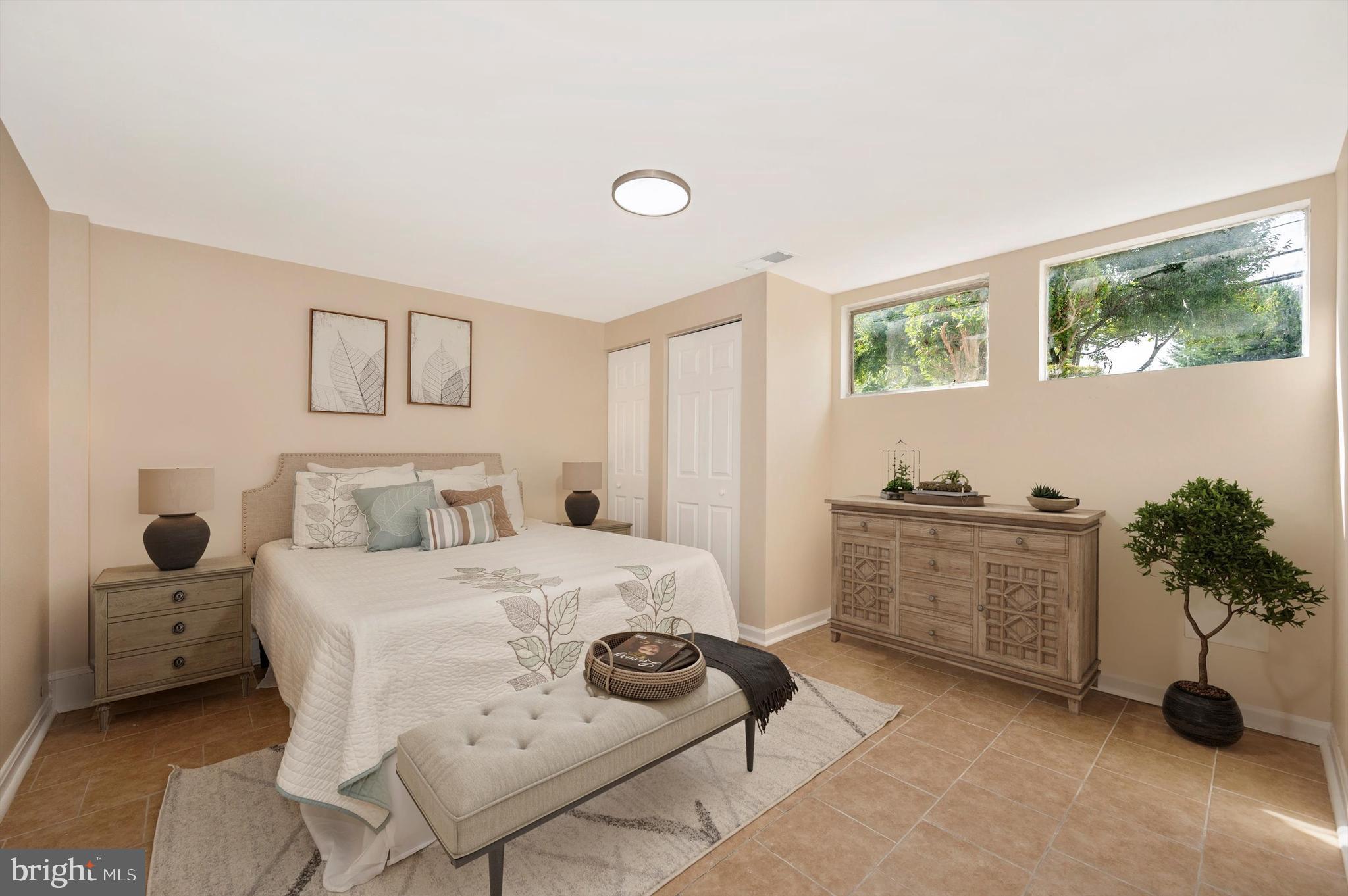 FOREST KNOLLS - Residential