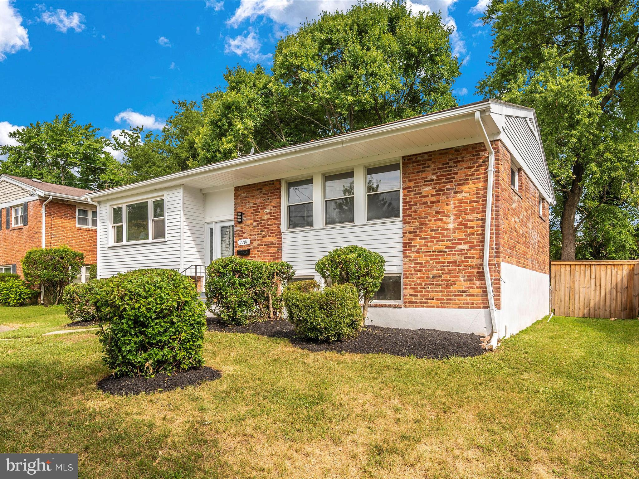 FOREST KNOLLS - Residential