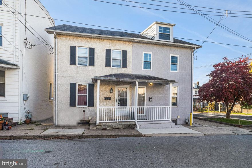 Nestled in a charming neighborhood is your 3 Br 1.5 bath retreat complete with driveway and garage all steps away from beautiful downtown Phoenixville.  This end unit is fresh and ready for its new tenant so do not hesitate to contact us today!