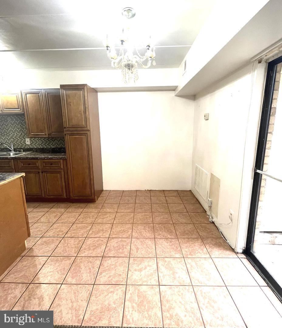 2323 FREETOWN COURT 2B