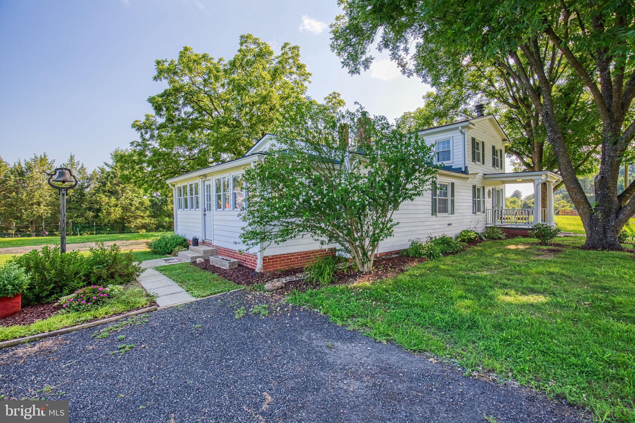1815 COUNTRY ROAD