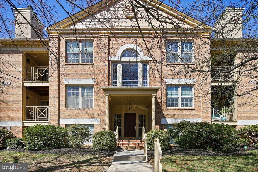 Move-in ready condo located in the highly sought after community of Loveton Farms in Sparks, a sidewalk friendly neighborhood, great for walking. I 83 convenient to shopping and dining. This beautifully maintained home boasts a Primary Bedroom with attached full bath and walk-in closet plus an additional spacious bedroom, two full bathrooms, bright living room with fireplace, dining room, Laundry, and a sunroom with balcony access. Conveniences include I 83, Hunt Valley TownCenter with Wegmans, Hunt Valley Business Park NCR nature trail, Oregon Ridge Park and Maryland Agriculture Center. Don't miss this one...schedule your showing TODAY!