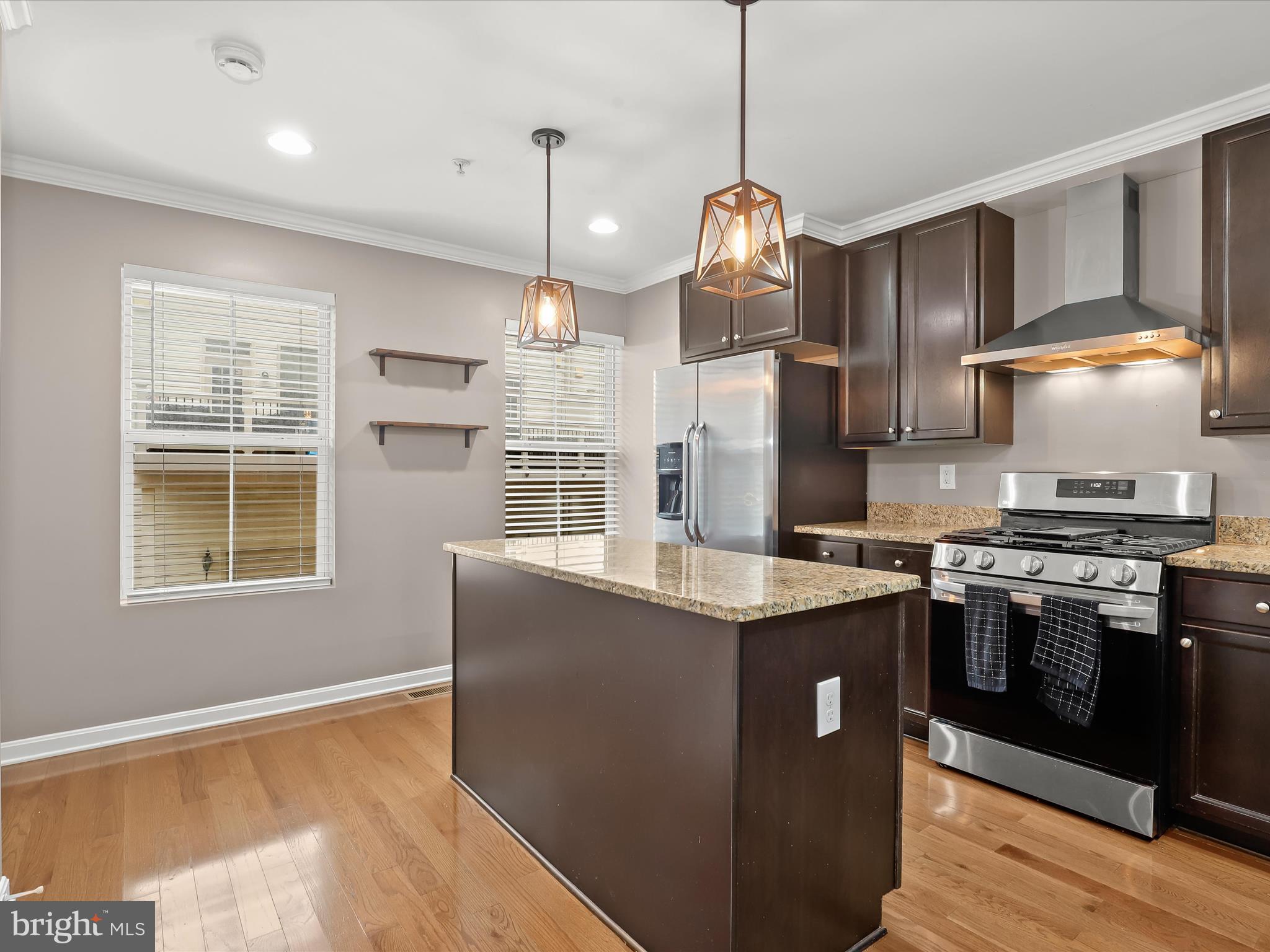 ATHENA SQUARE - Residential