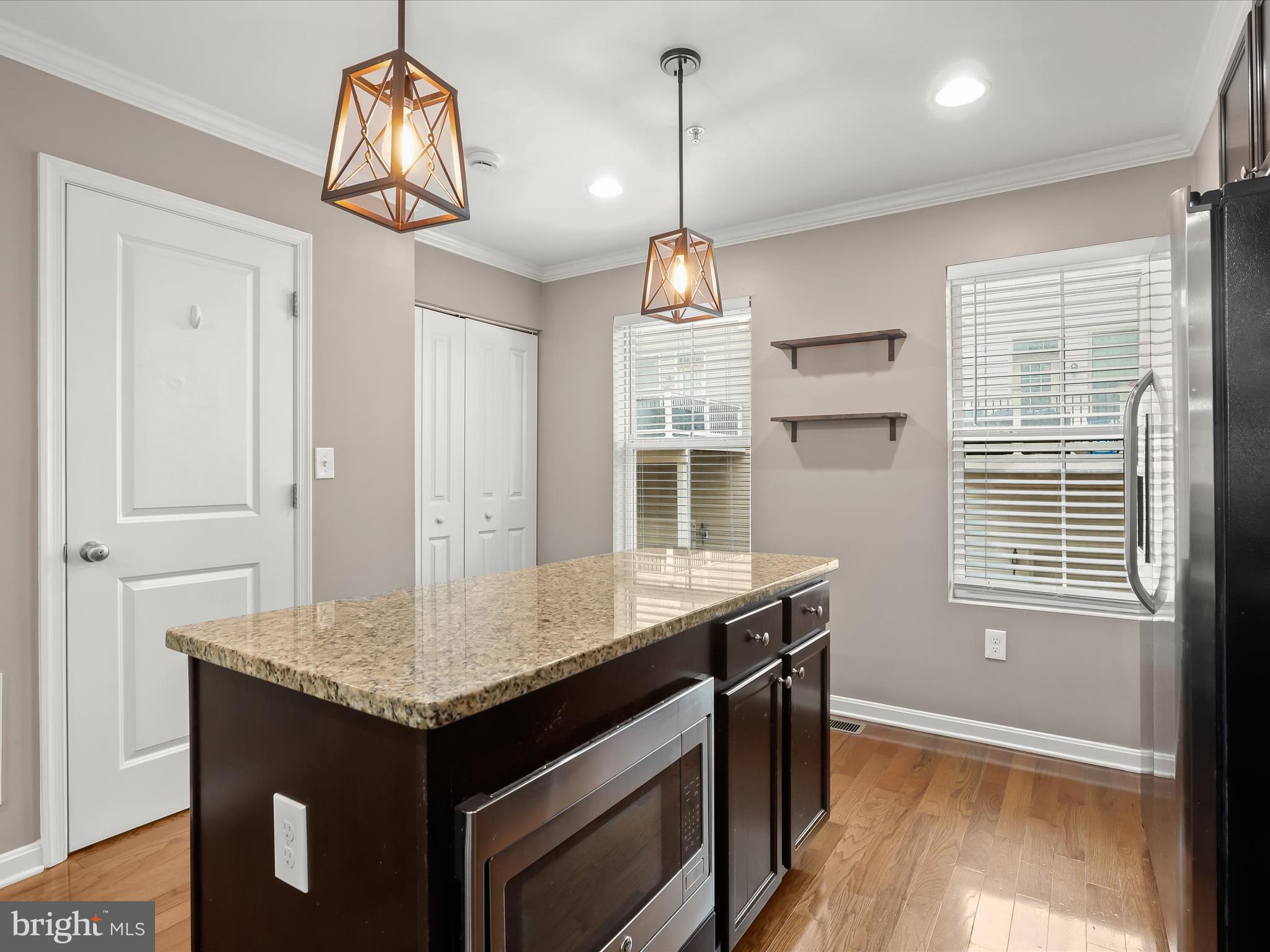 ATHENA SQUARE - Residential