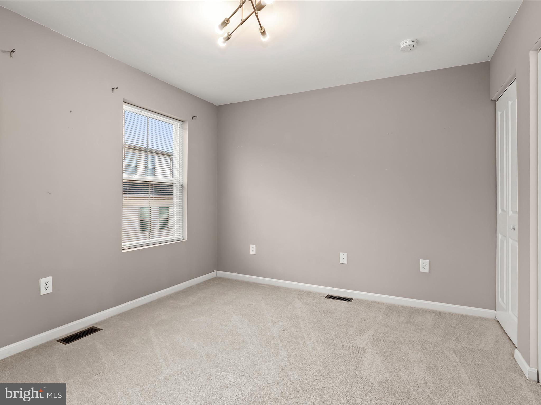 ATHENA SQUARE - Residential
