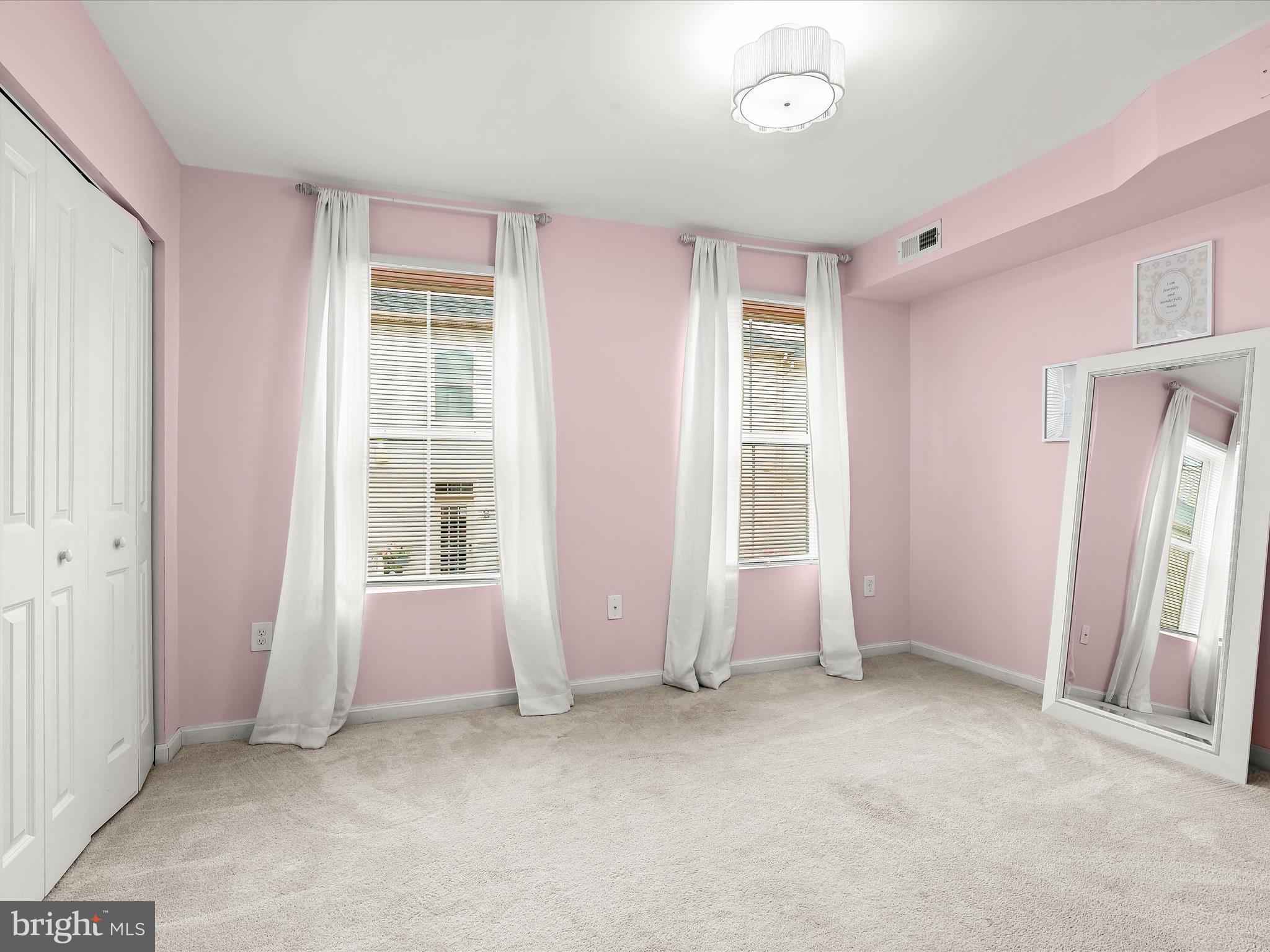 ATHENA SQUARE - Residential