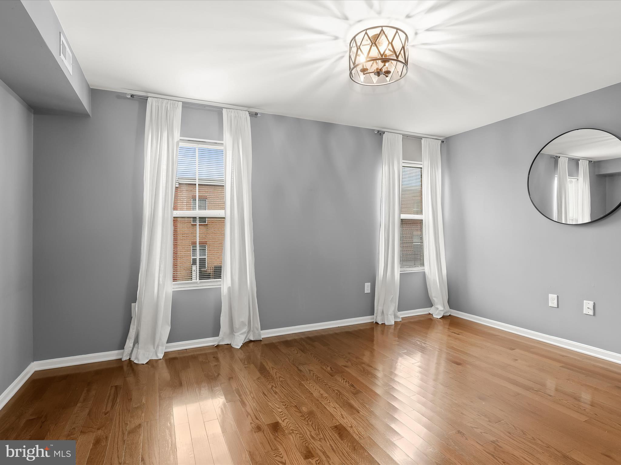ATHENA SQUARE - Residential