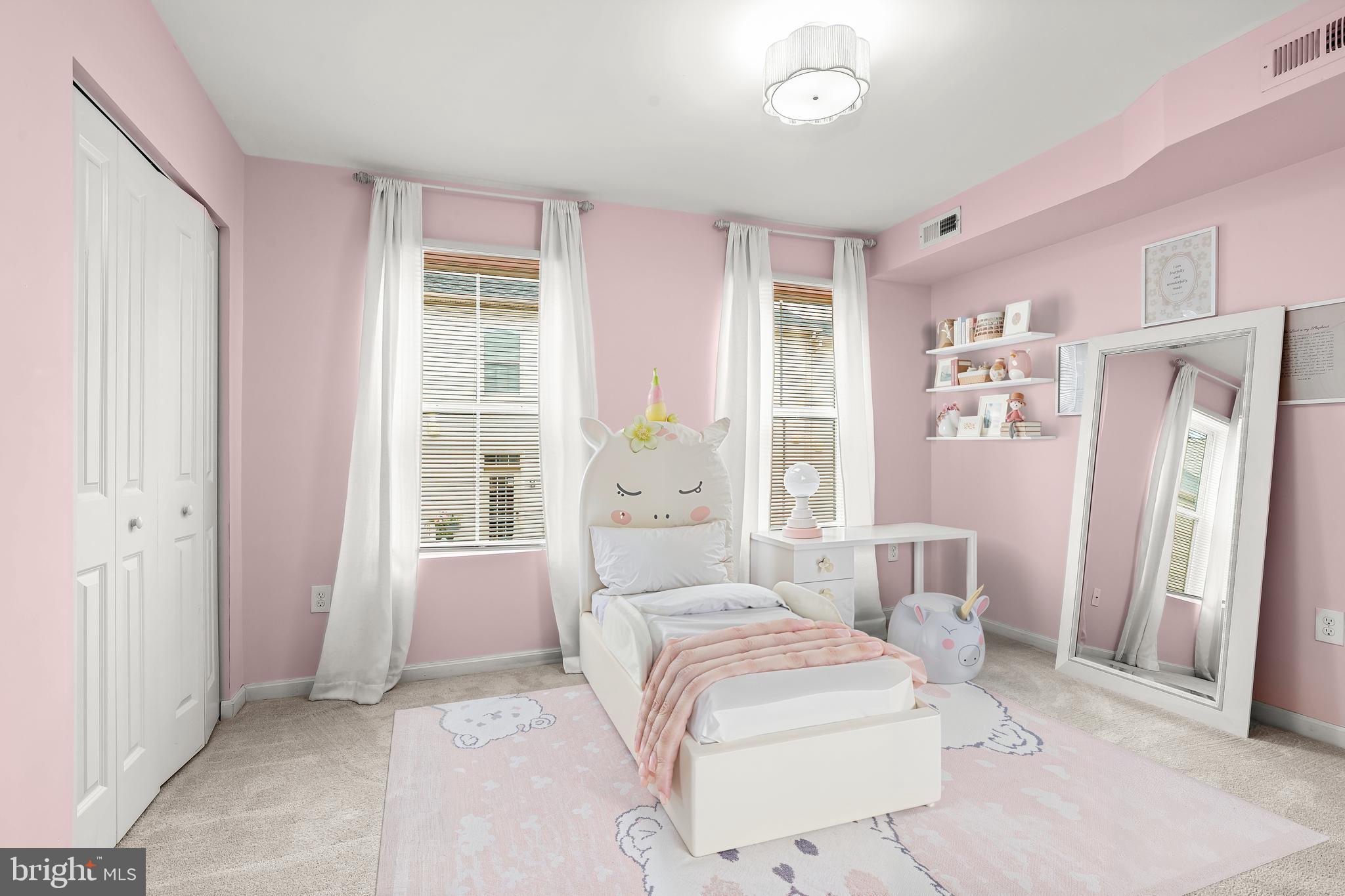 ATHENA SQUARE - Residential
