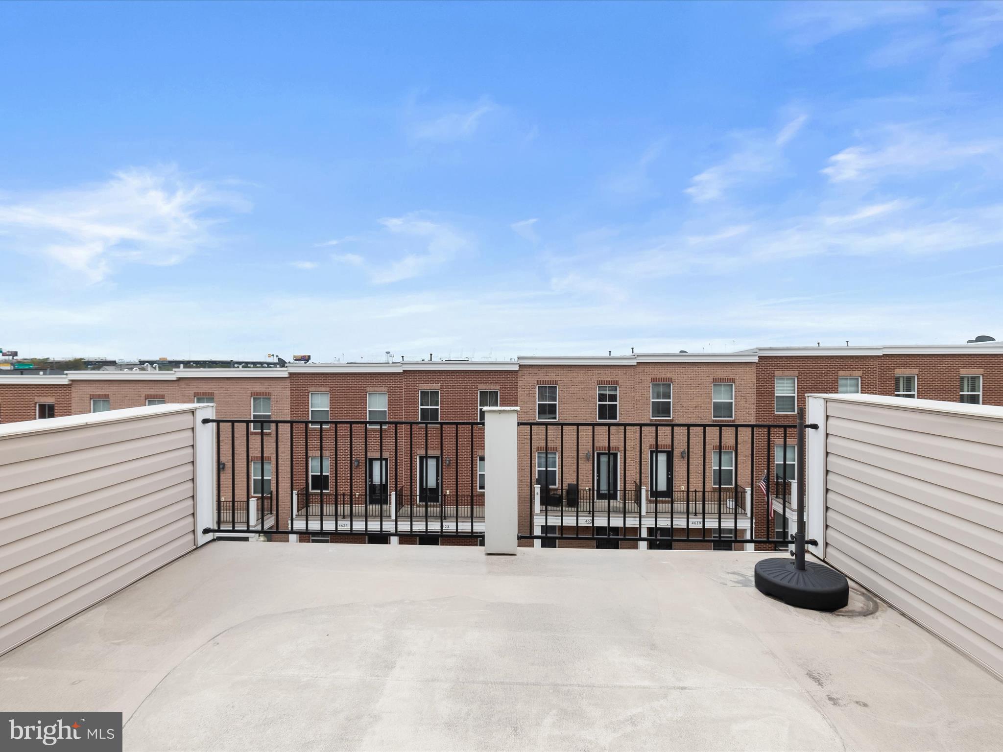 ATHENA SQUARE - Residential