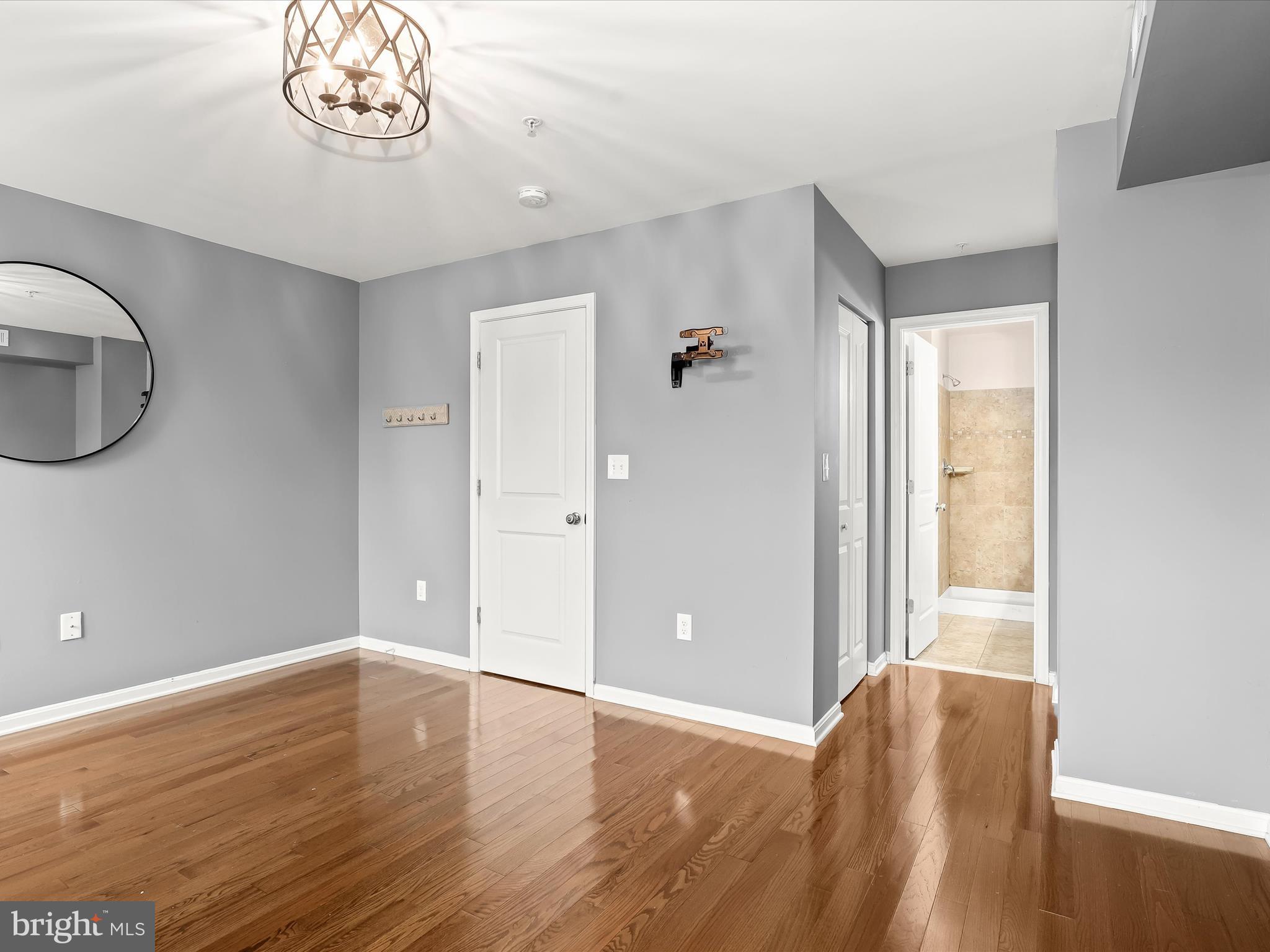 ATHENA SQUARE - Residential