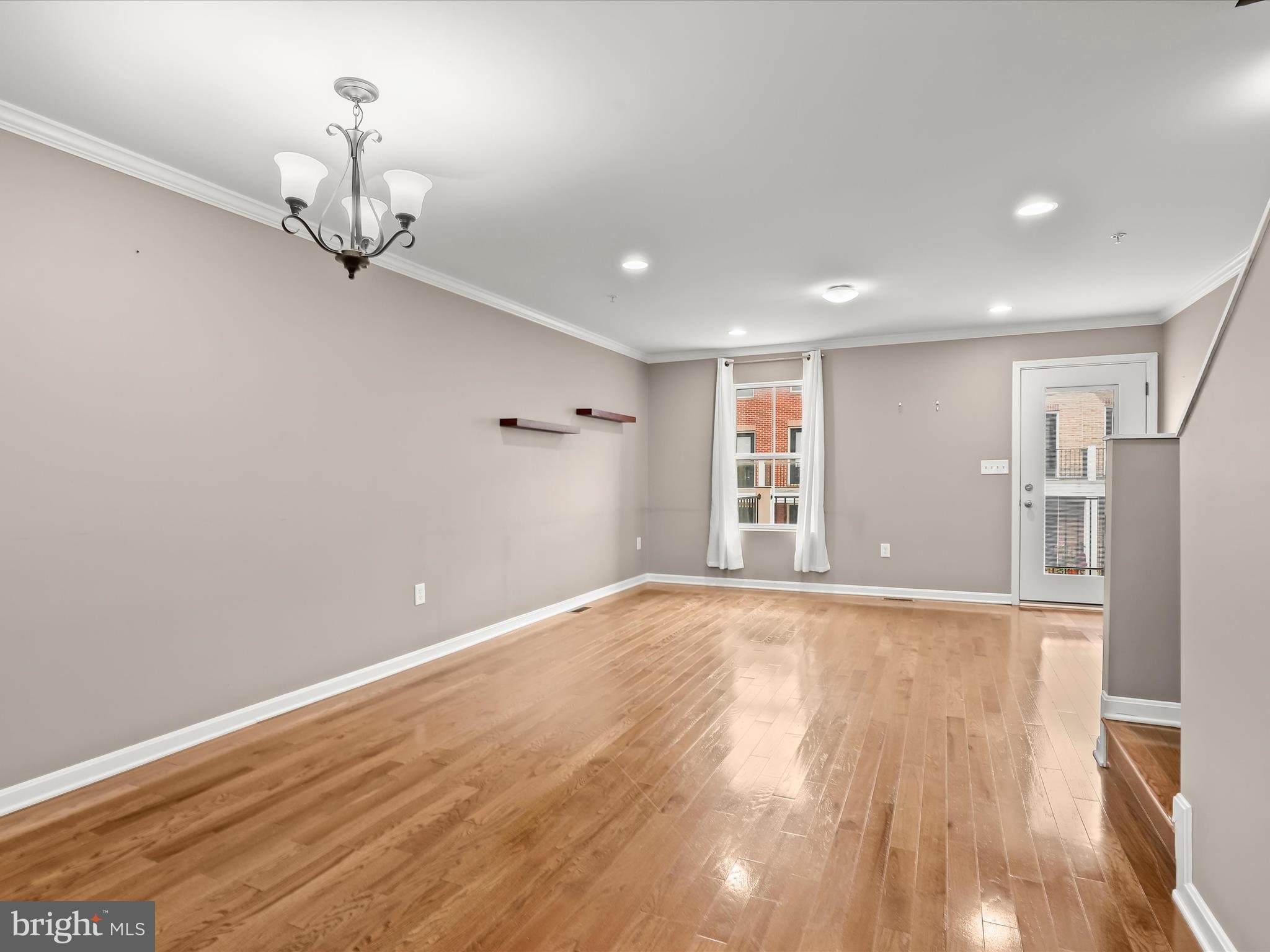 ATHENA SQUARE - Residential