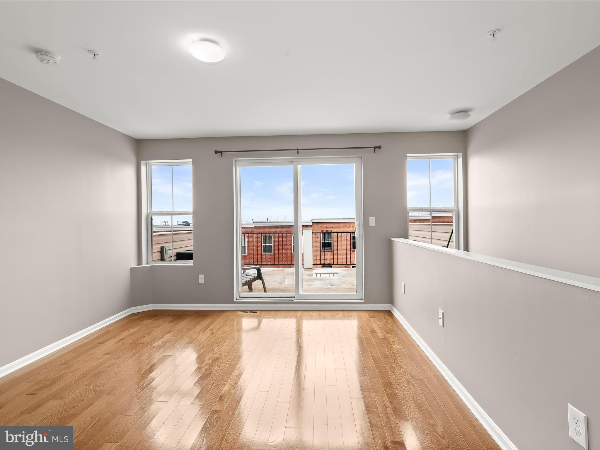 ATHENA SQUARE - Residential