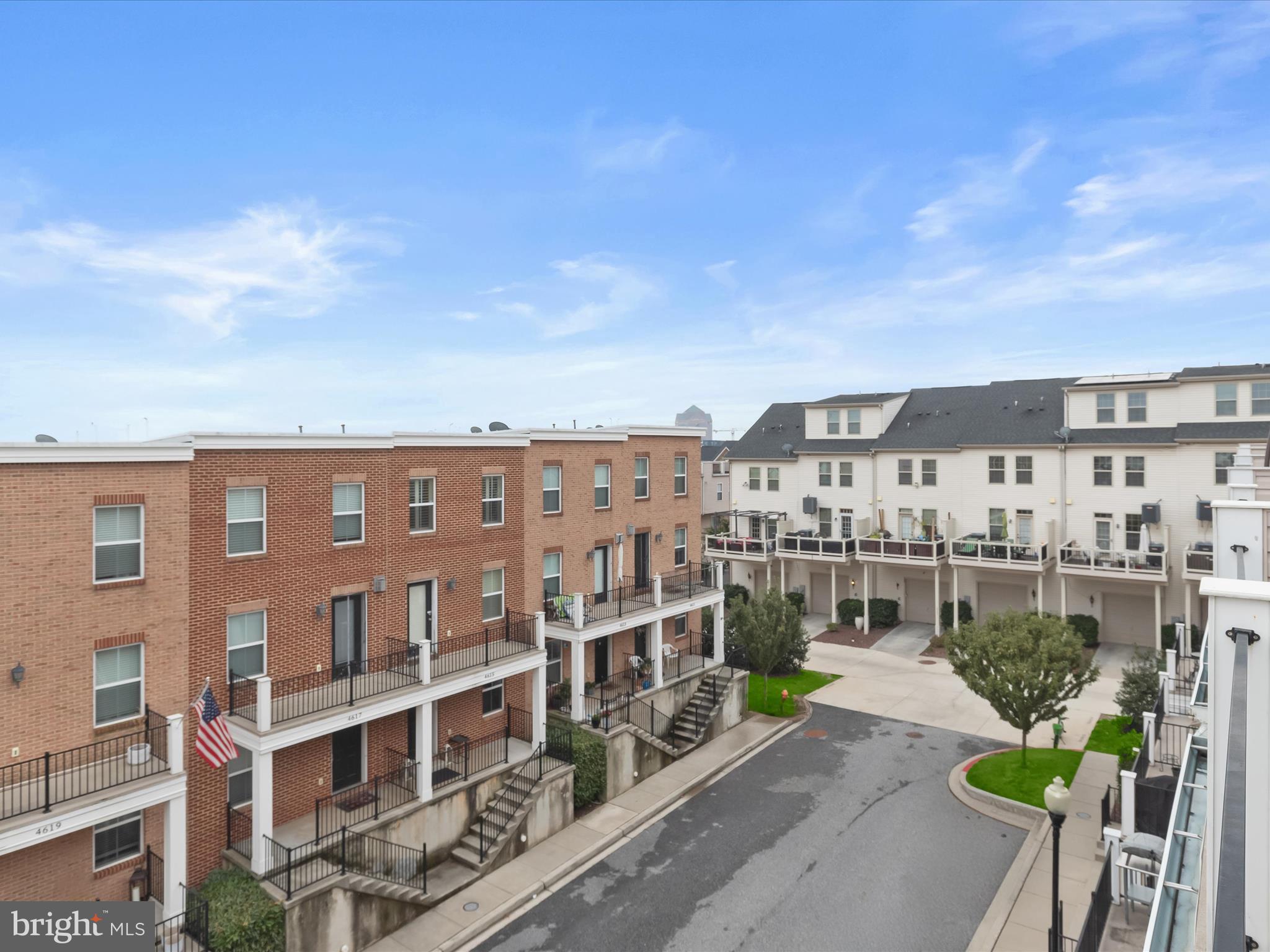 ATHENA SQUARE - Residential