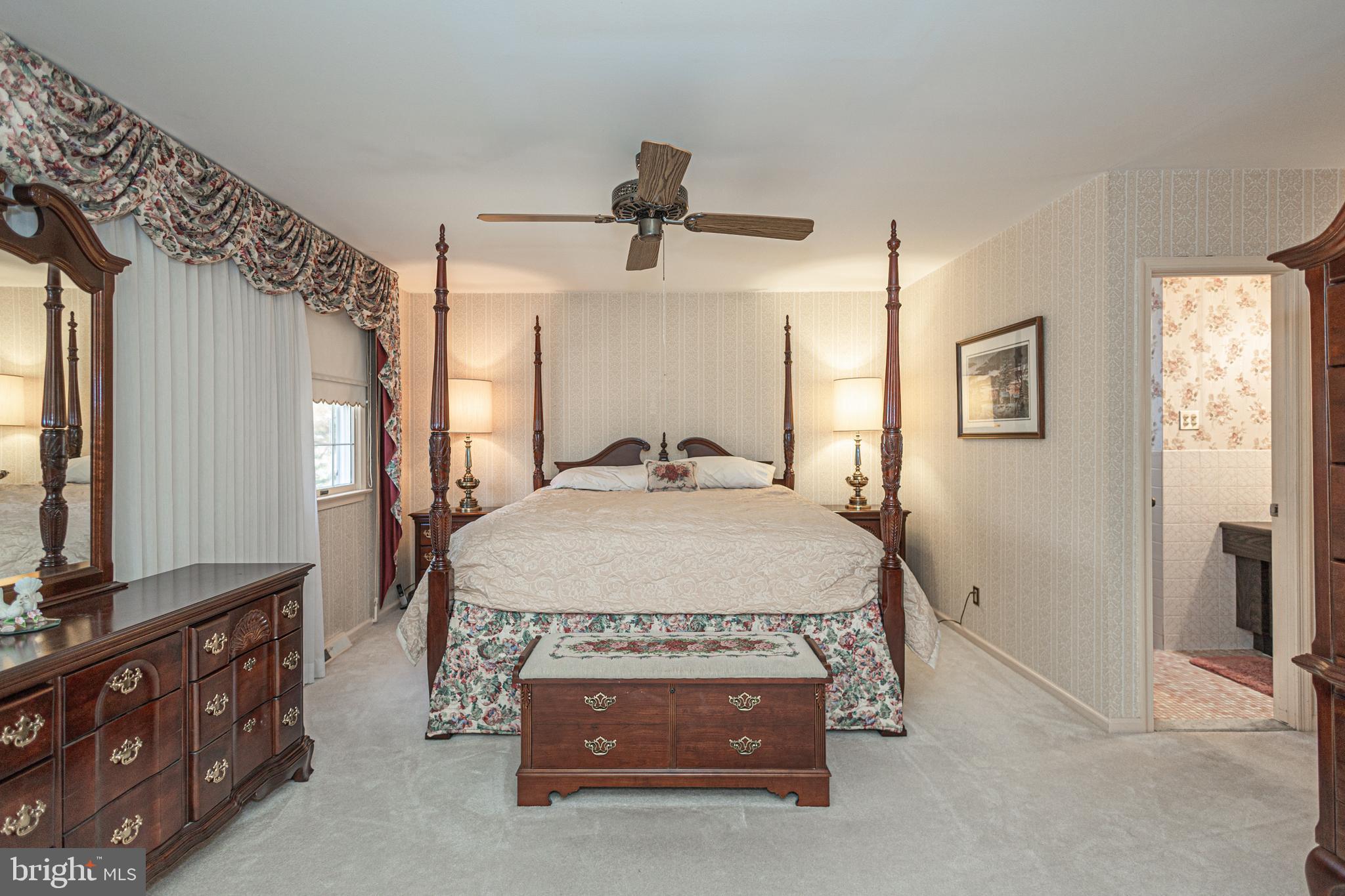 HILLCRESTSHIRE - Residential