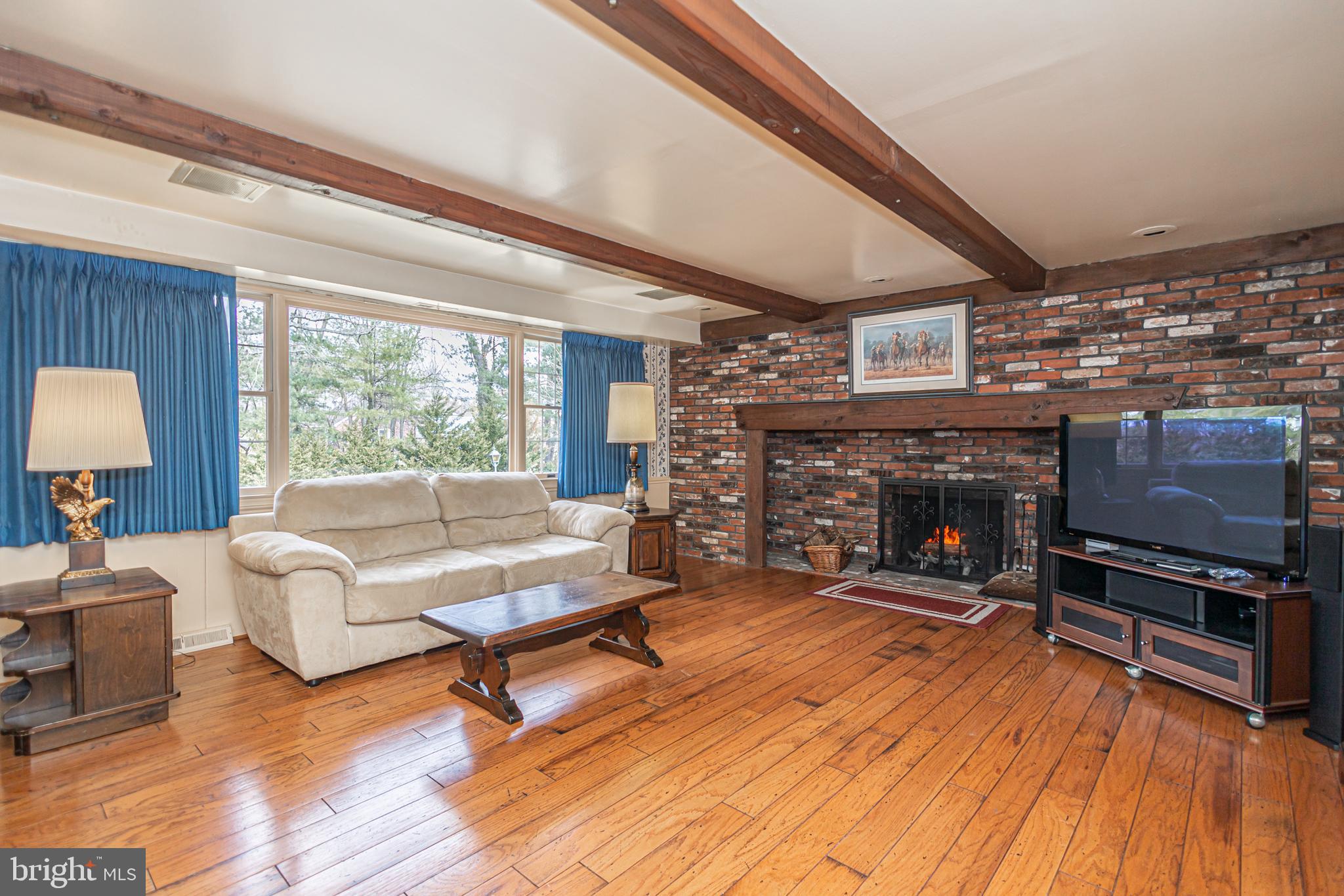 HILLCRESTSHIRE - Residential