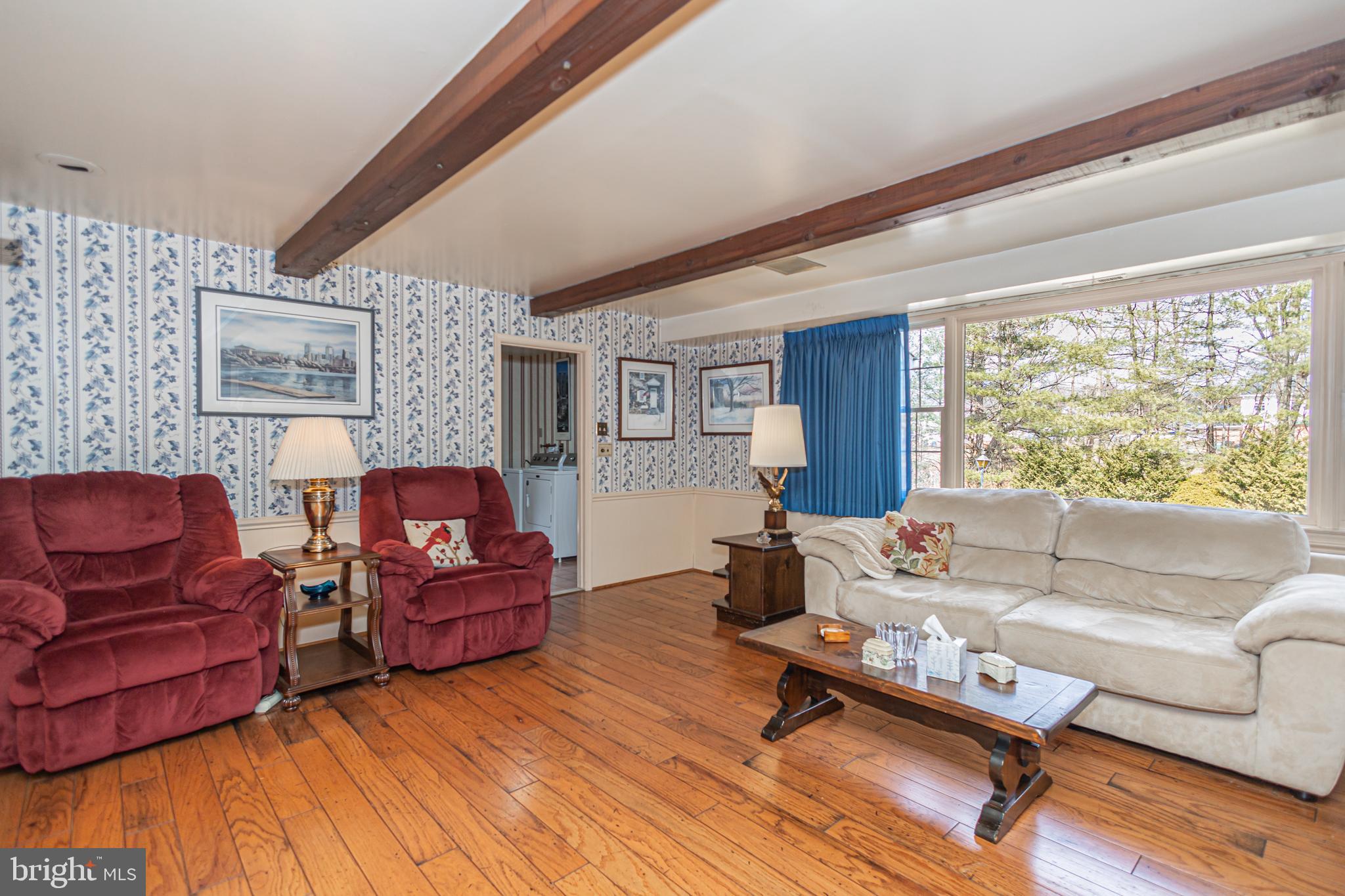 HILLCRESTSHIRE - Residential