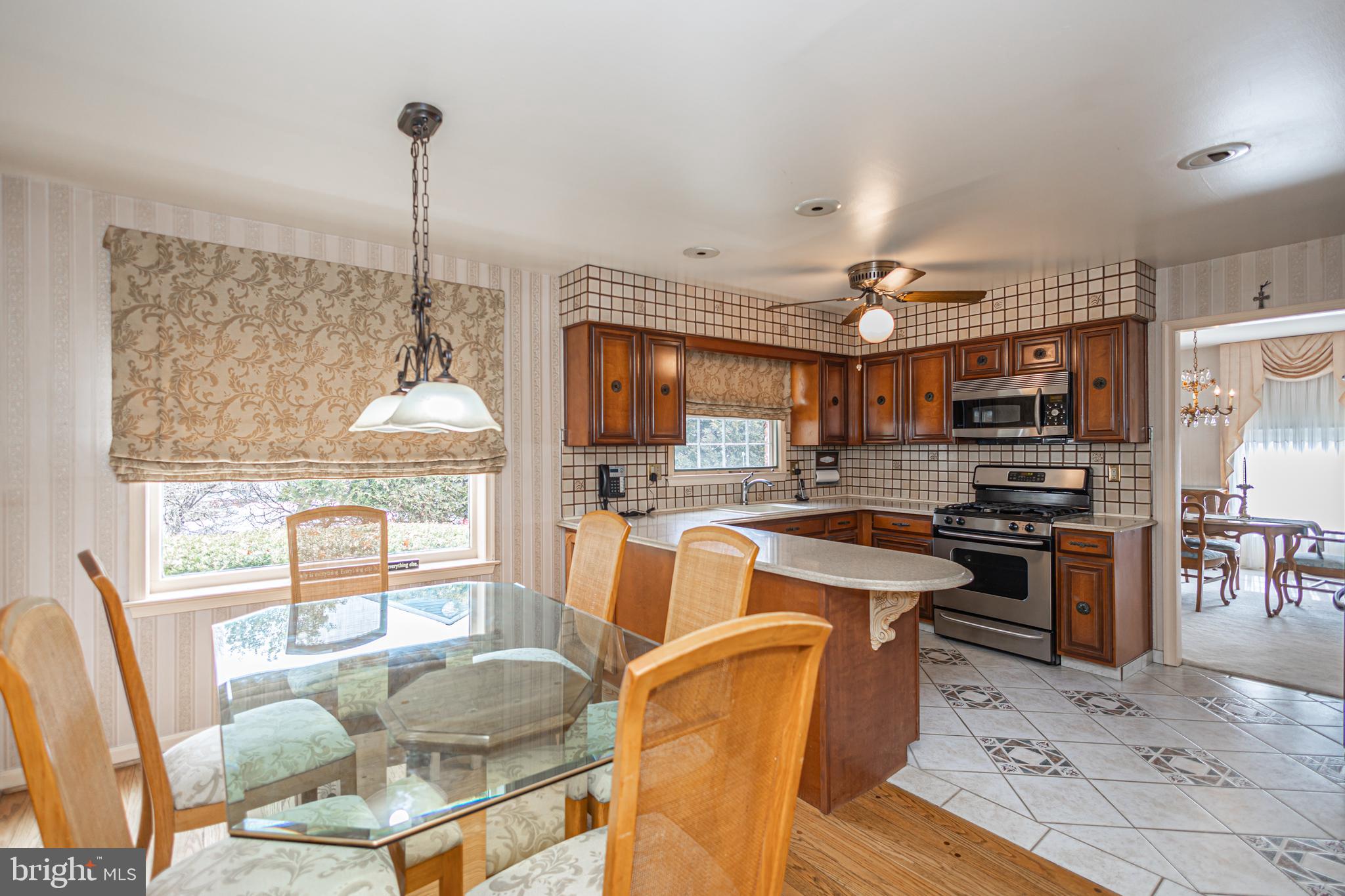 HILLCRESTSHIRE - Residential