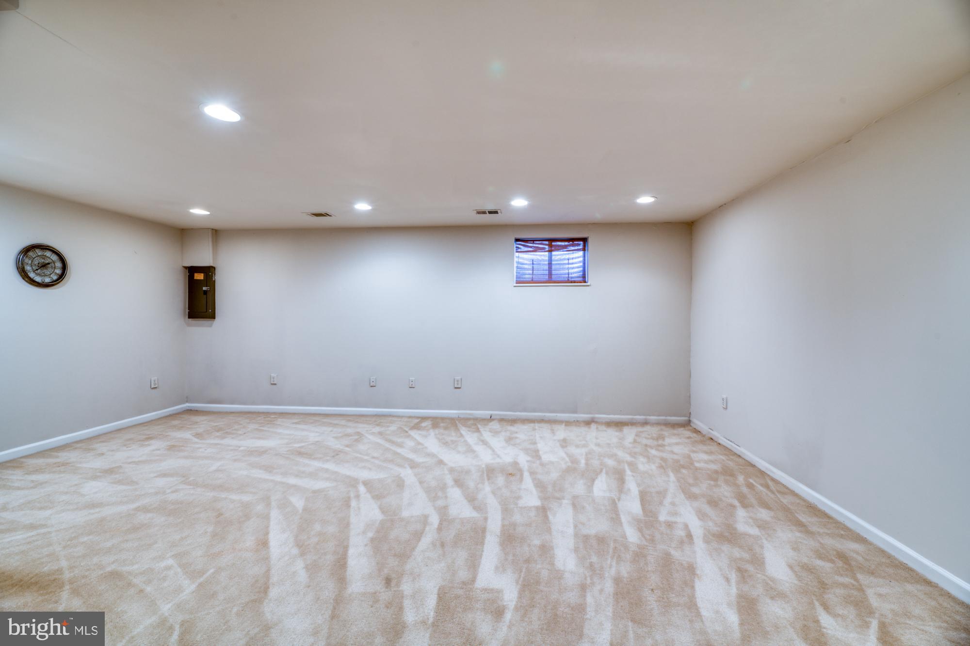 WATERFORD - Residential Lease