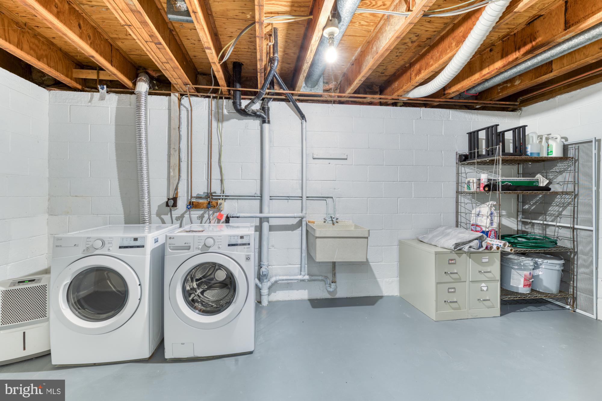 WATERFORD - Residential Lease