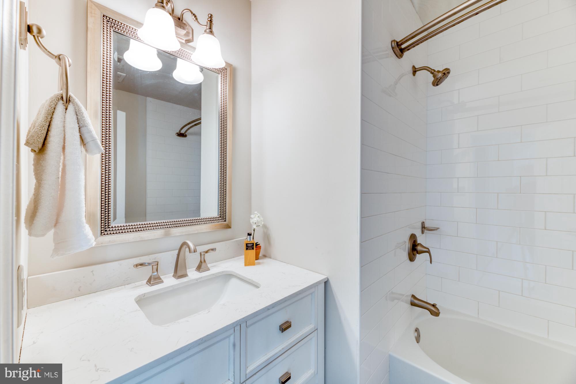 WATERFORD - Residential Lease