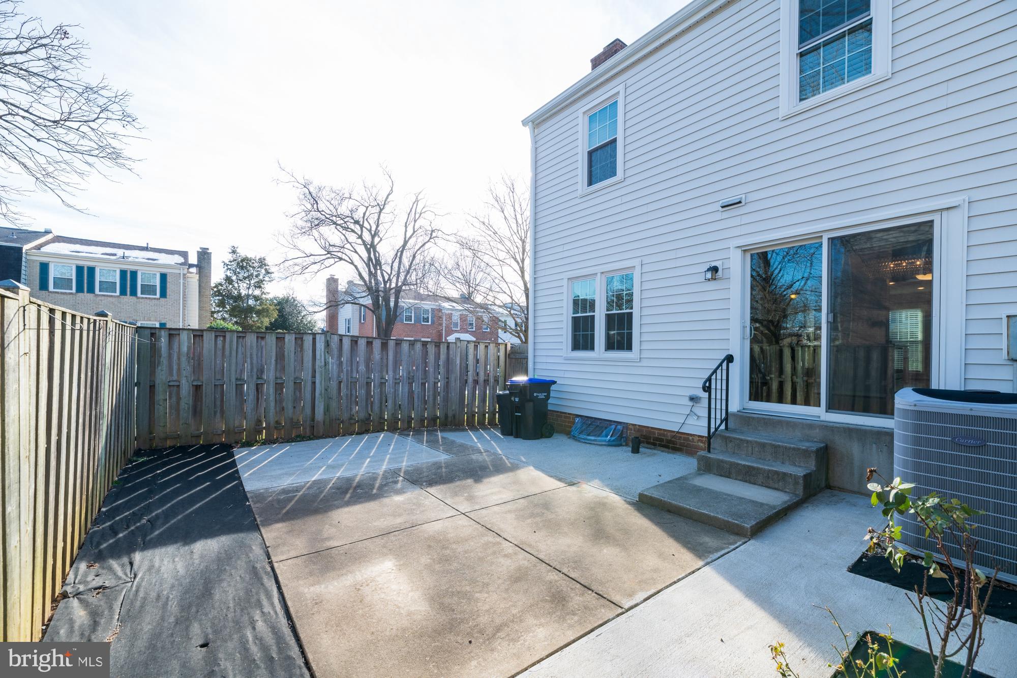 WATERFORD - Residential Lease